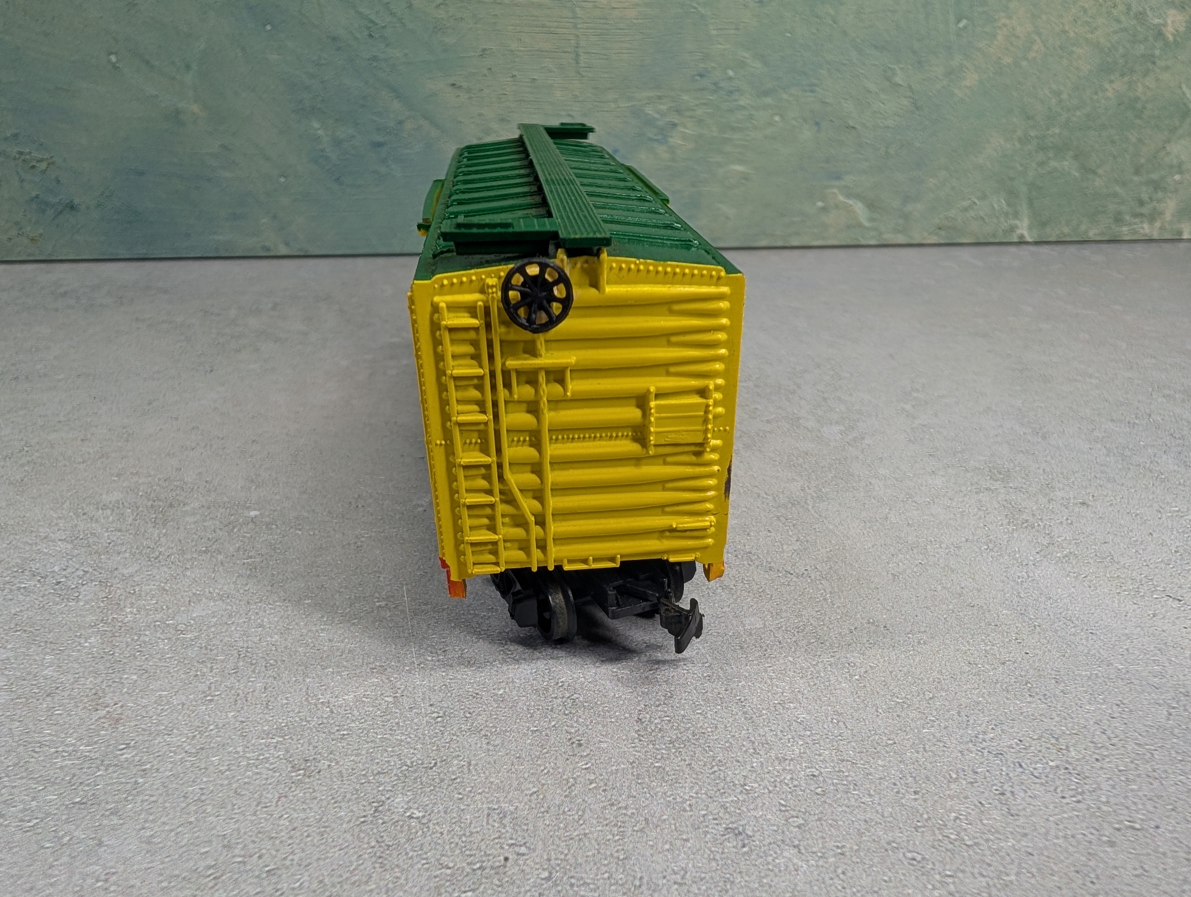 USED Life-Like HO Scale 40' Box Car Spaghettios