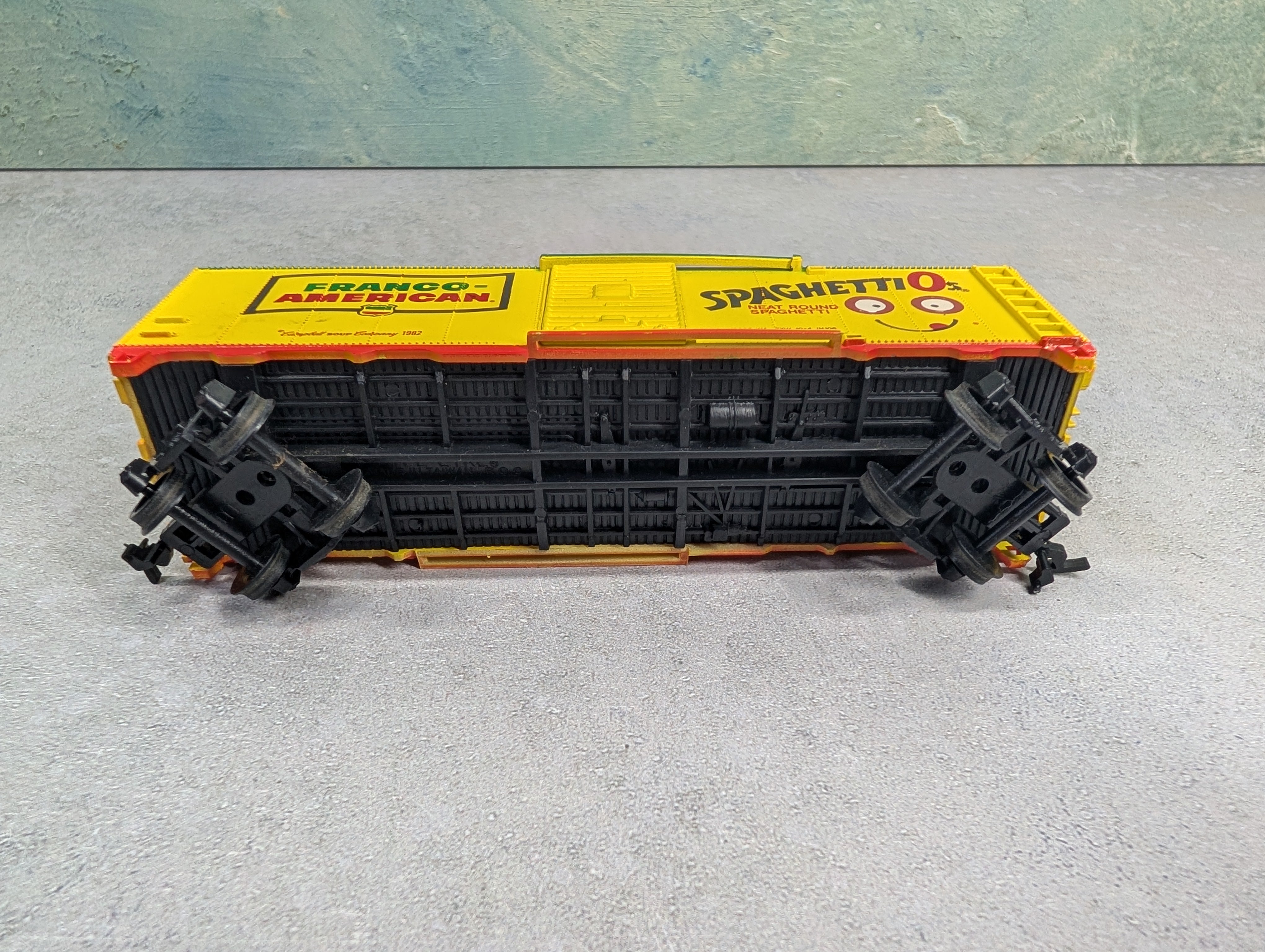 USED Life-Like HO Scale 40' Box Car Spaghettios