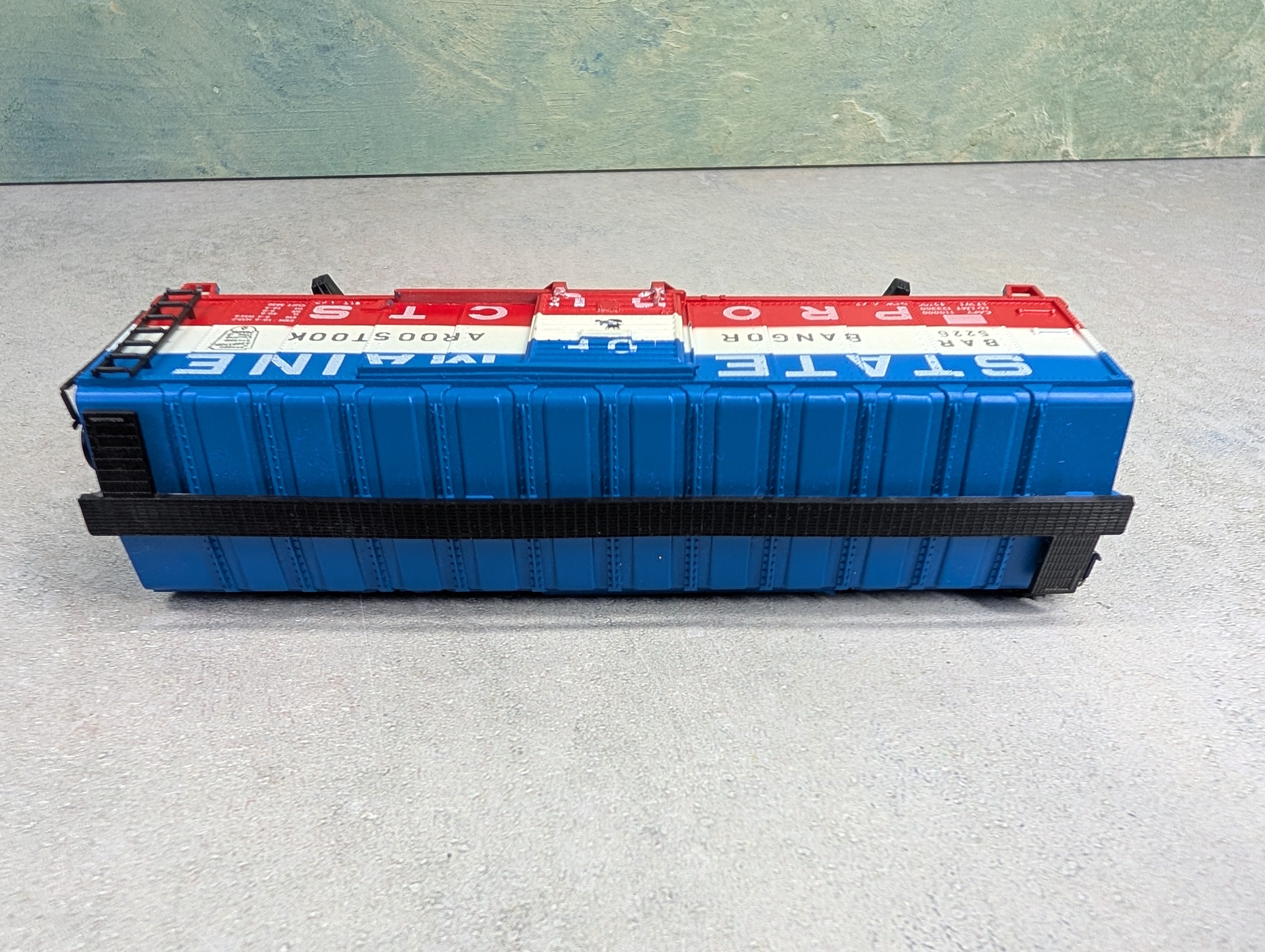 USED ROCO HO Scale 40' Box Car State of Maine BAR #5226