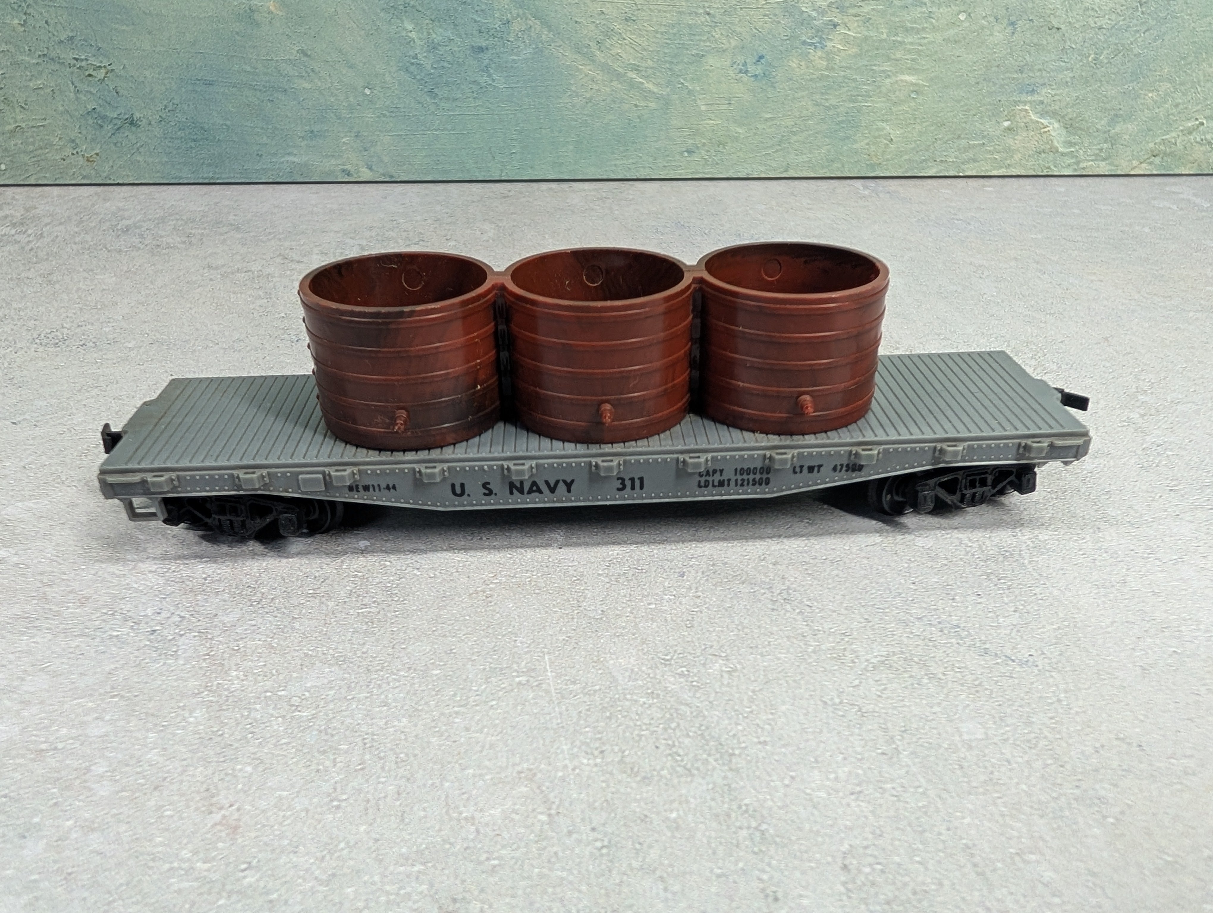 USED Mantua HO Scale 40' Flat Car US Navy #311 w/ Water Tanks