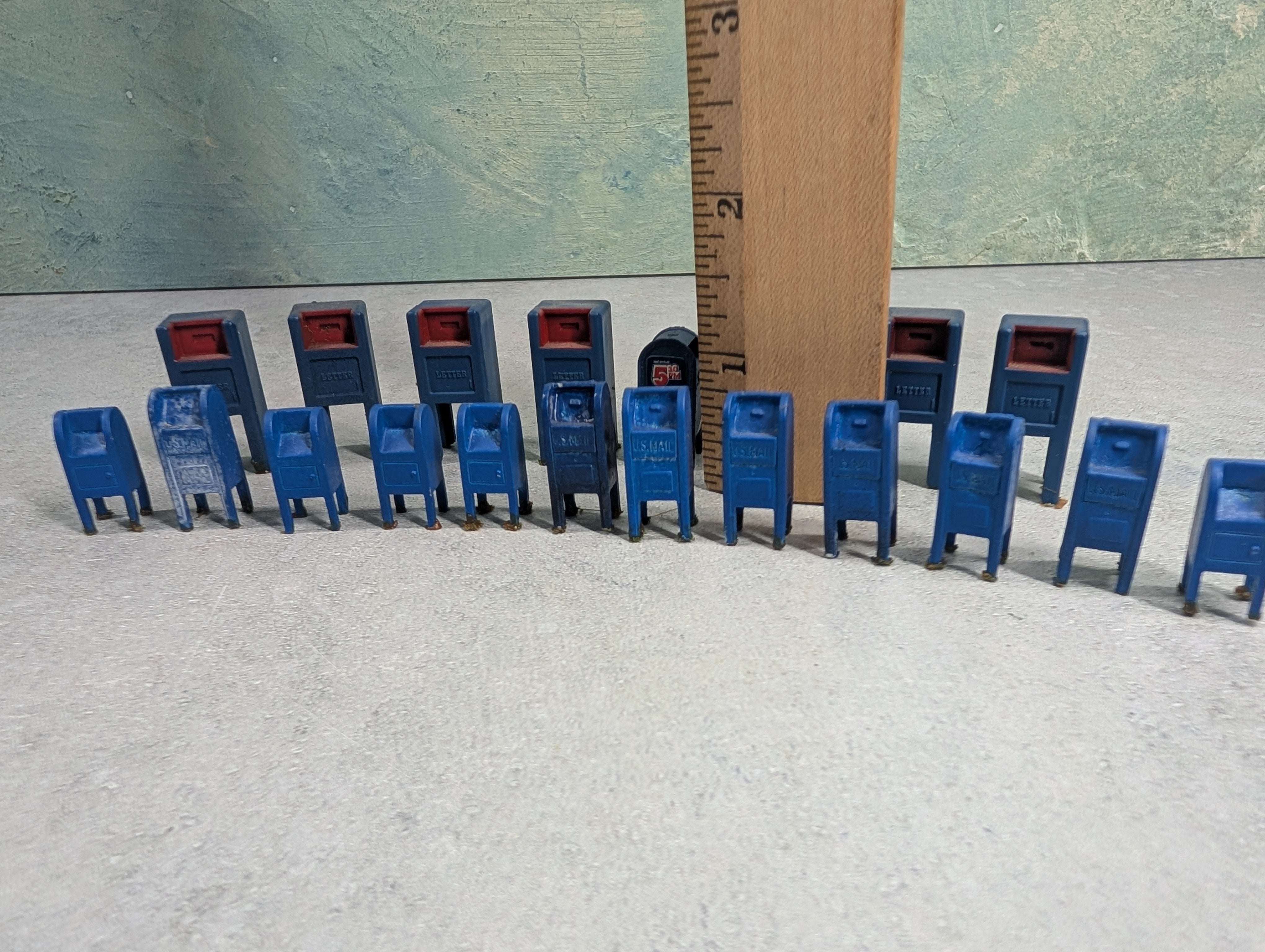 USED O Lot of Blue Mailboxes / Letter Boxes (20 pcs)
