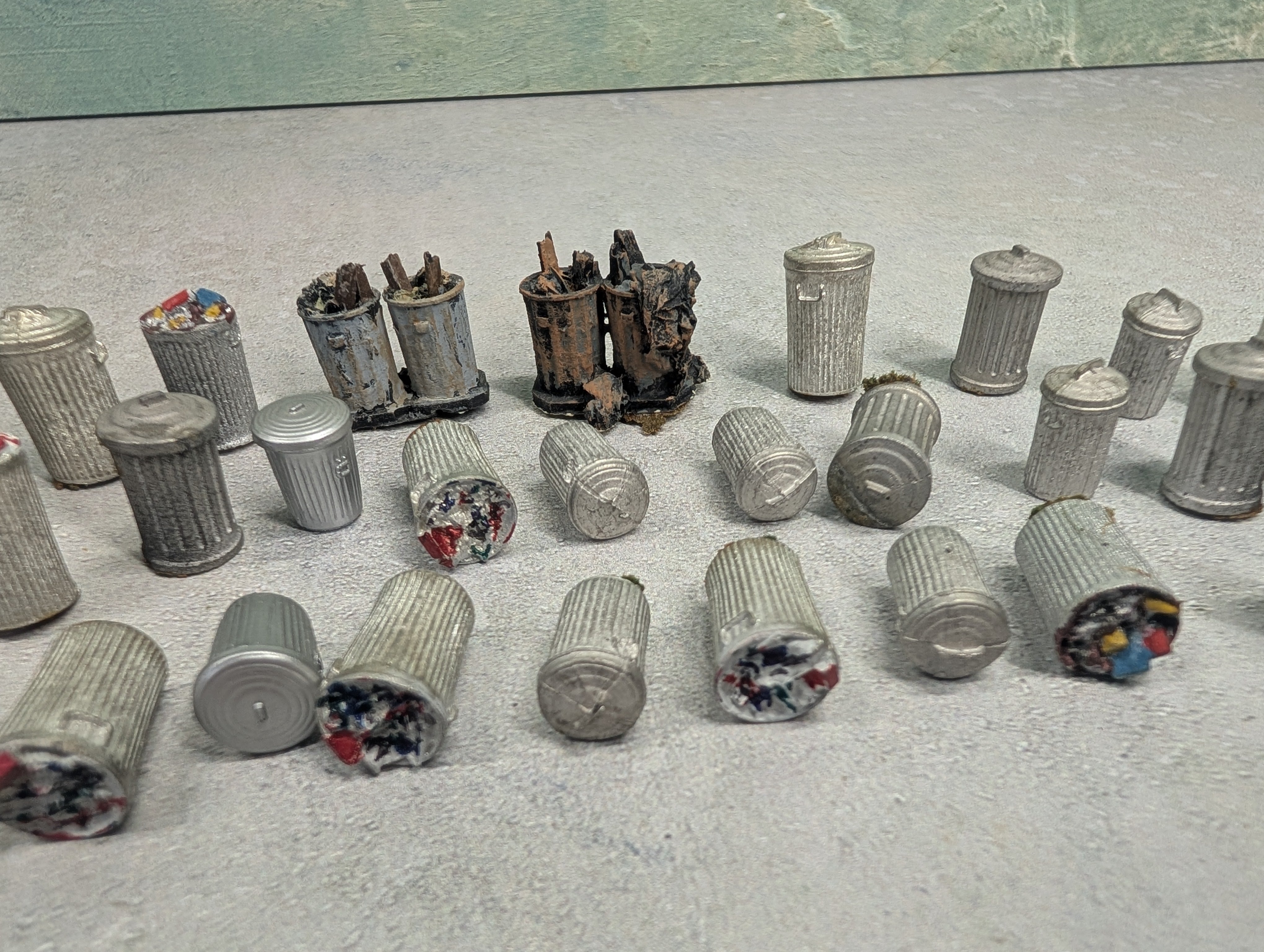 USED O Lot of Metal Trash Cans (27 pcs)