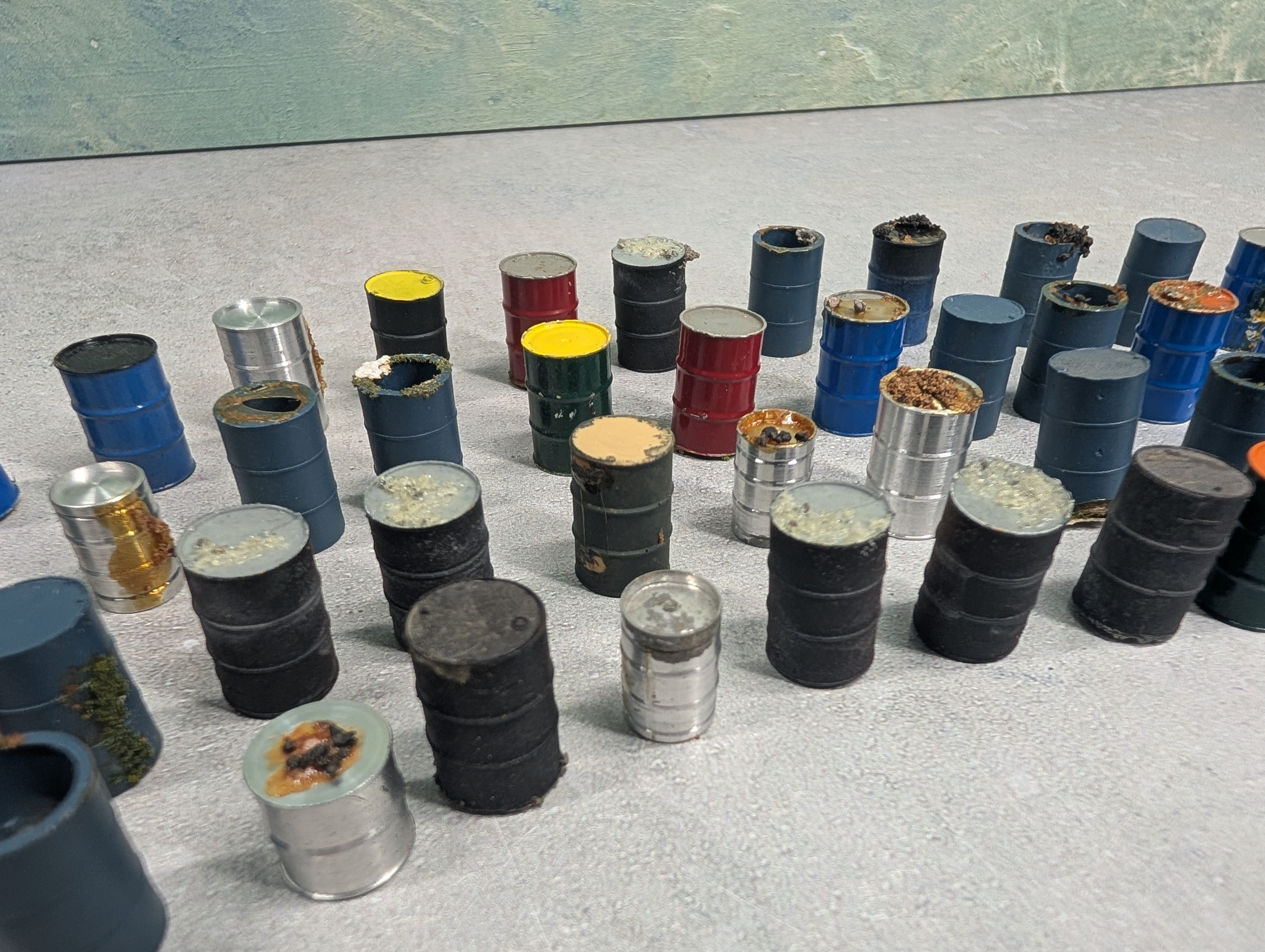 USED O Lot of Oil Drums, Barrels (40+ pcs)