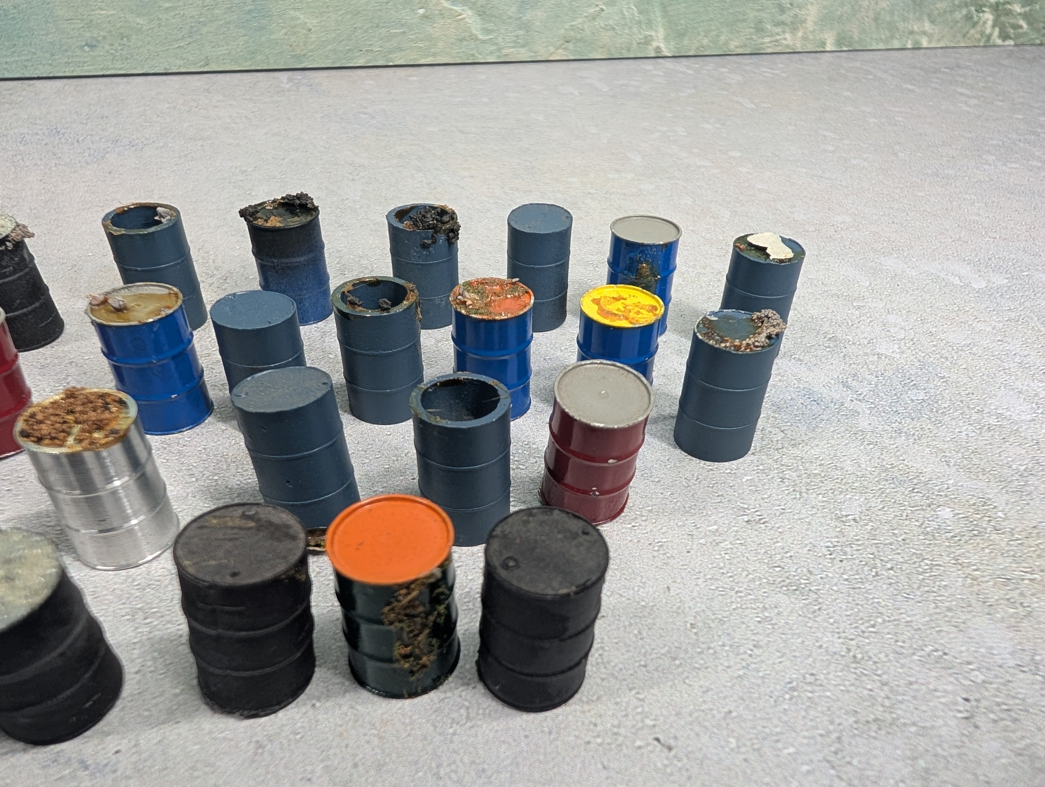 USED O Lot of Oil Drums, Barrels (40+ pcs)