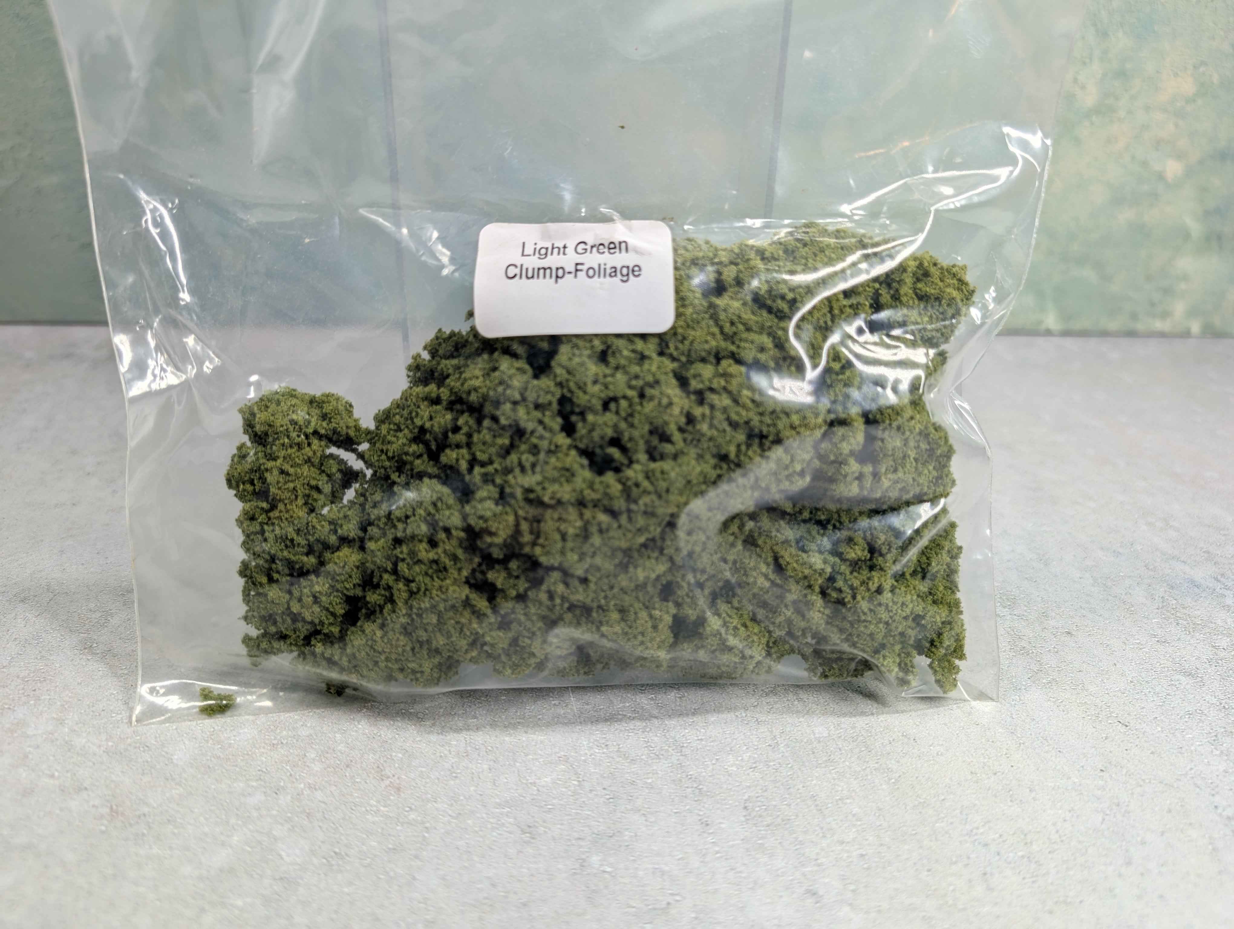 USED Woodland Scenics Multi Scale Light Green Clump Foilage