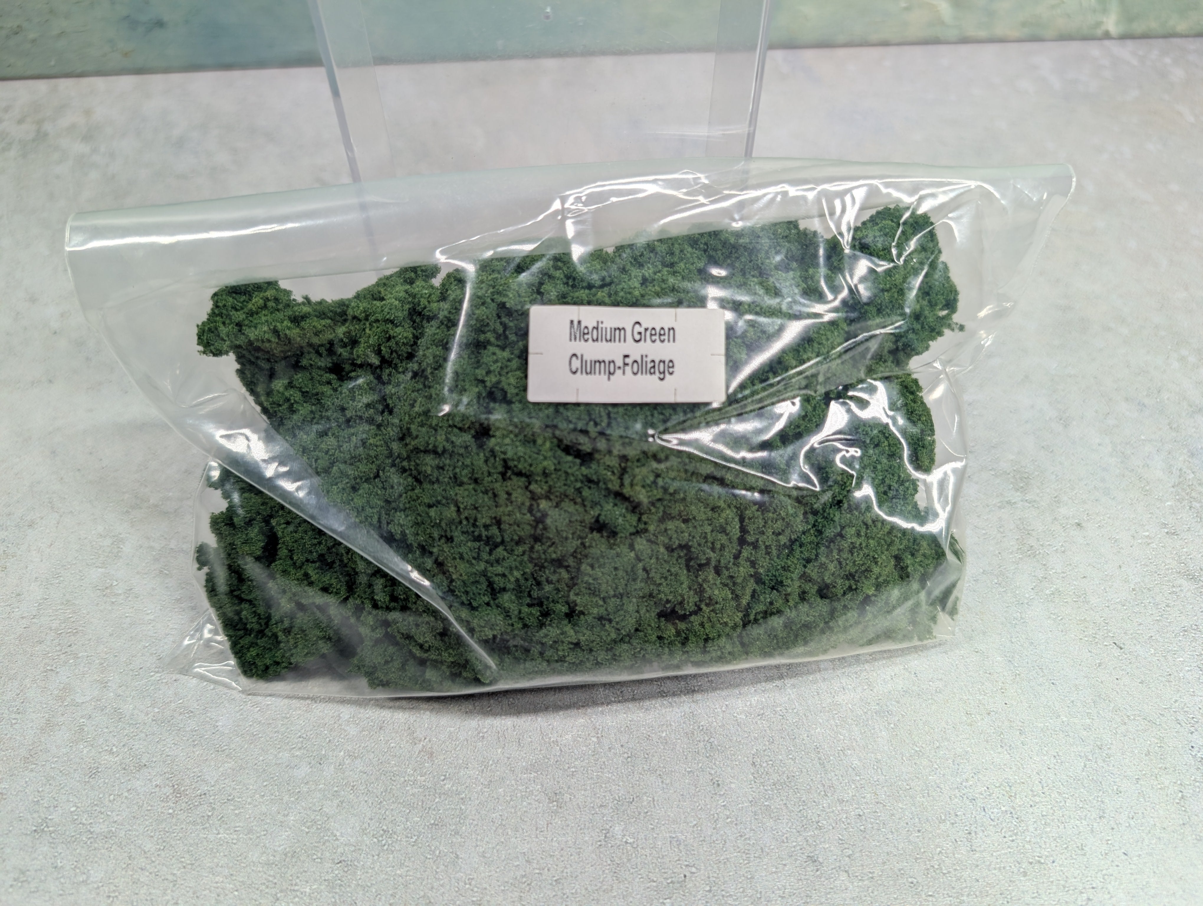 USED Woodland Scenics Multi Scale Medium Green Clump Foilage