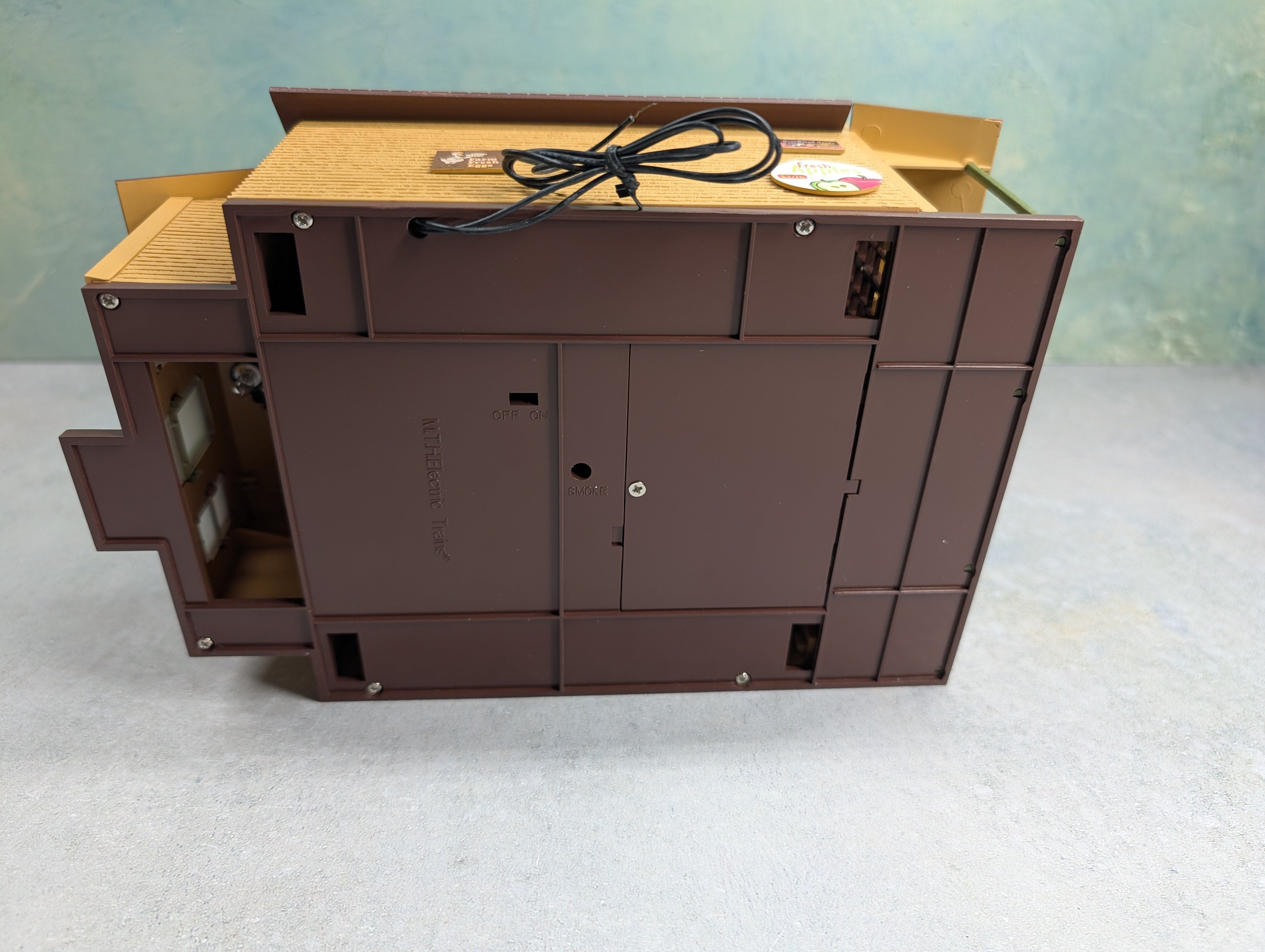 USED MTH O Railtown General Store, Eggs, Milk, Bread