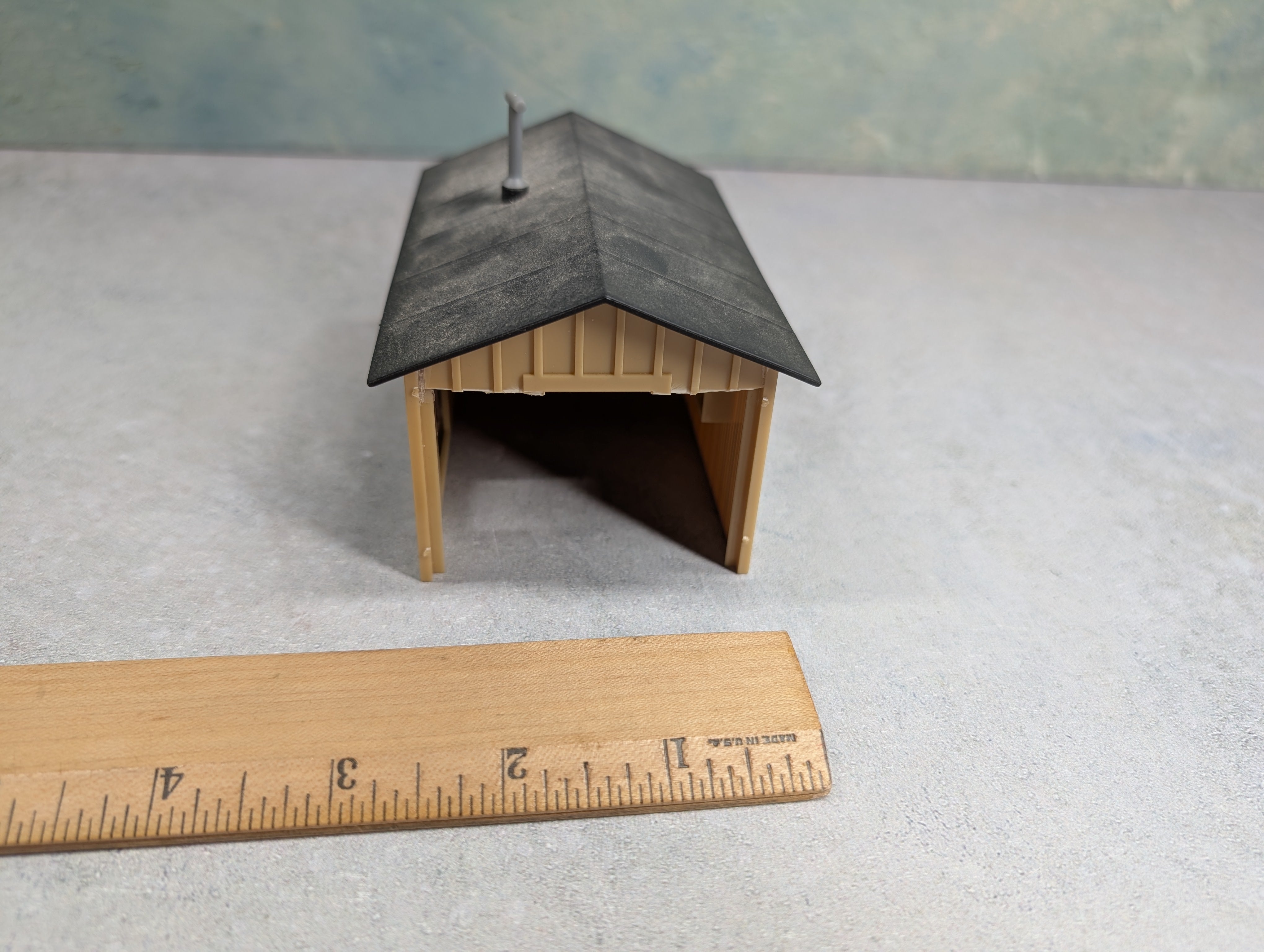 USED O Open Garage Building