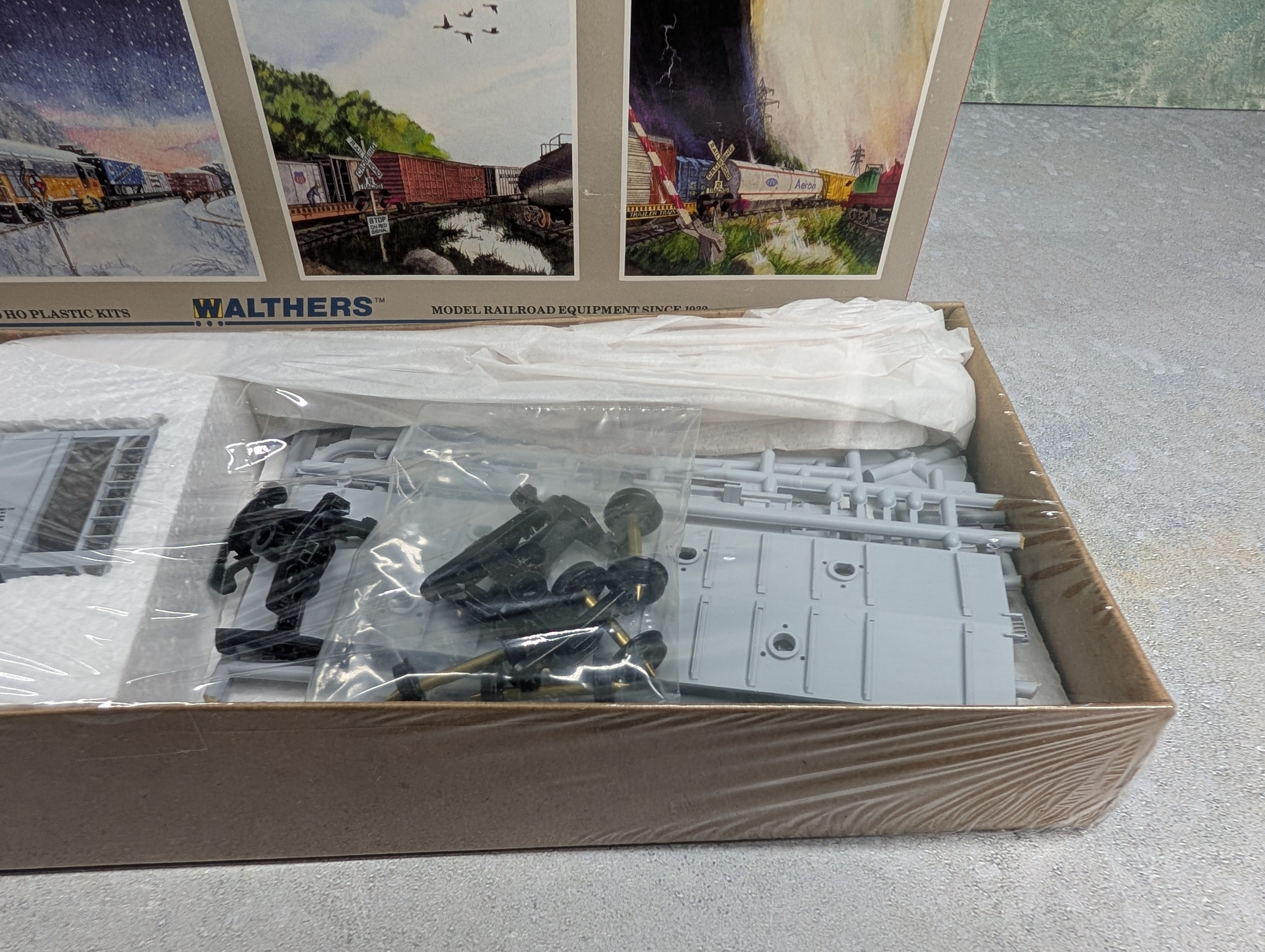 USED Walthers HO Scale Airslide Hopper Soo Line GACX #42296 Sealed KIT