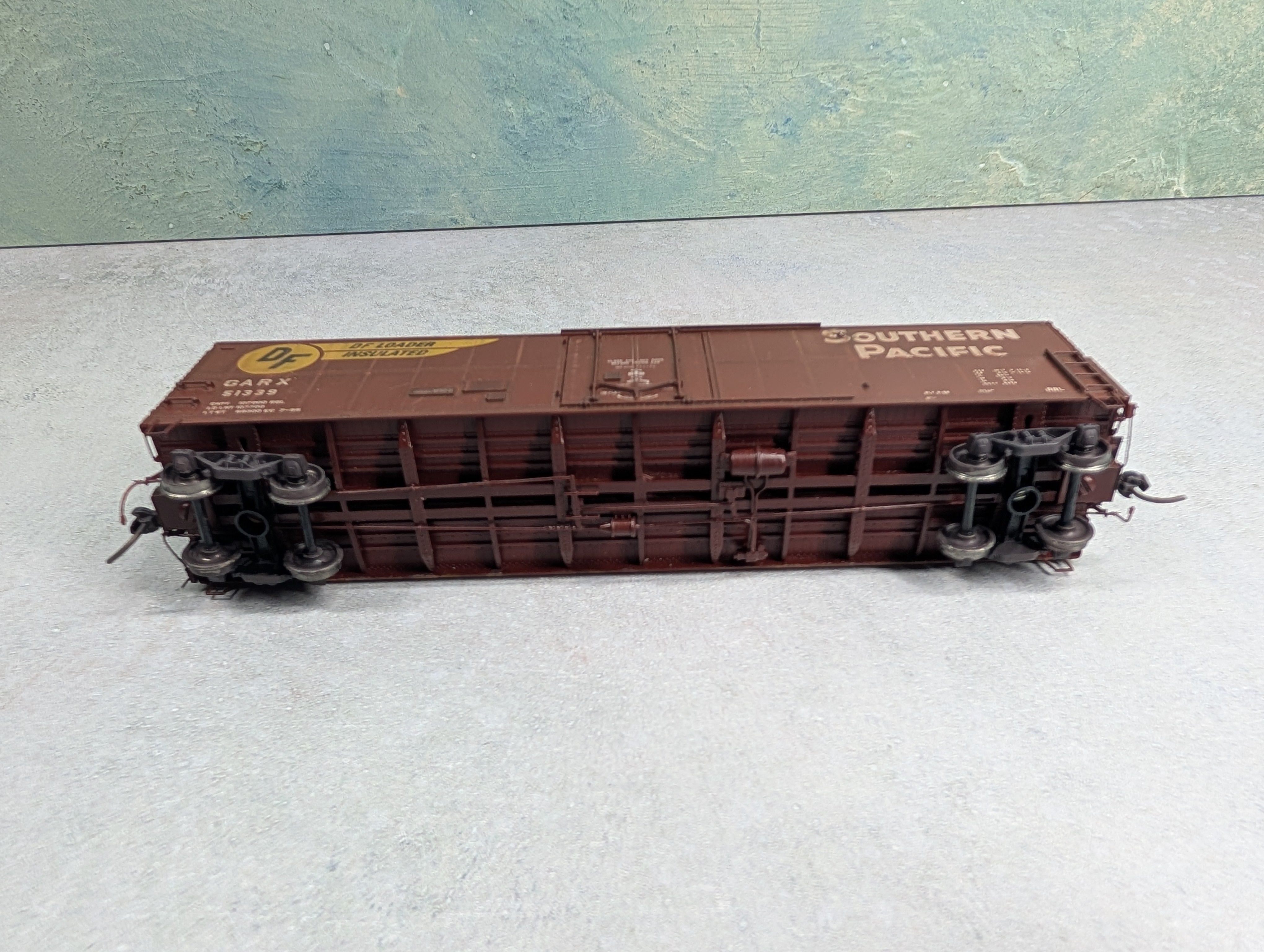 USED Branchline HO Scale 50' Plug Door Box Car Southern Pacific GARX #51339 Weathered