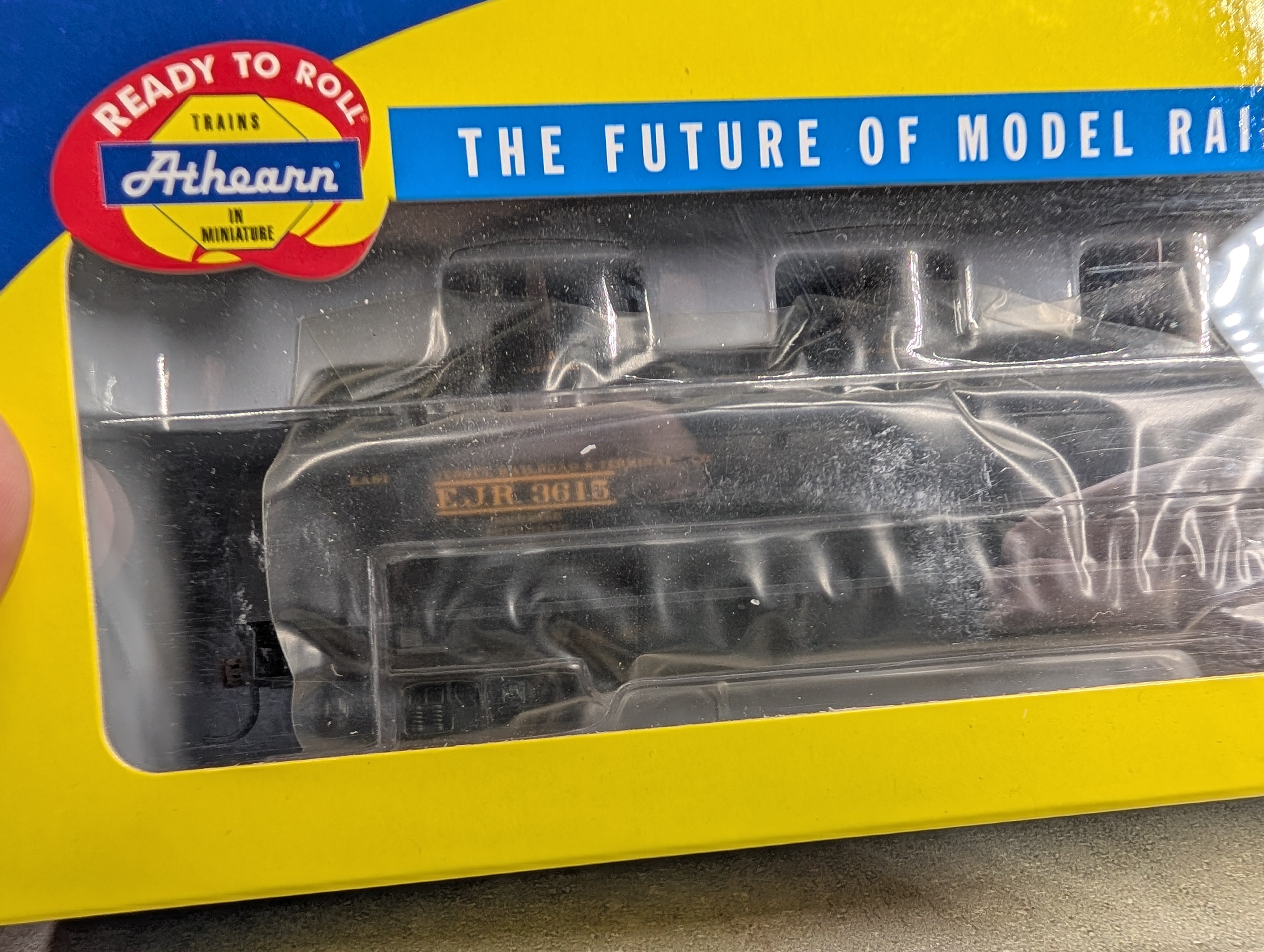 USED Athearn 74472 HO Scale Triple Dome Tank Car East Jersey Railroad EJR #3615