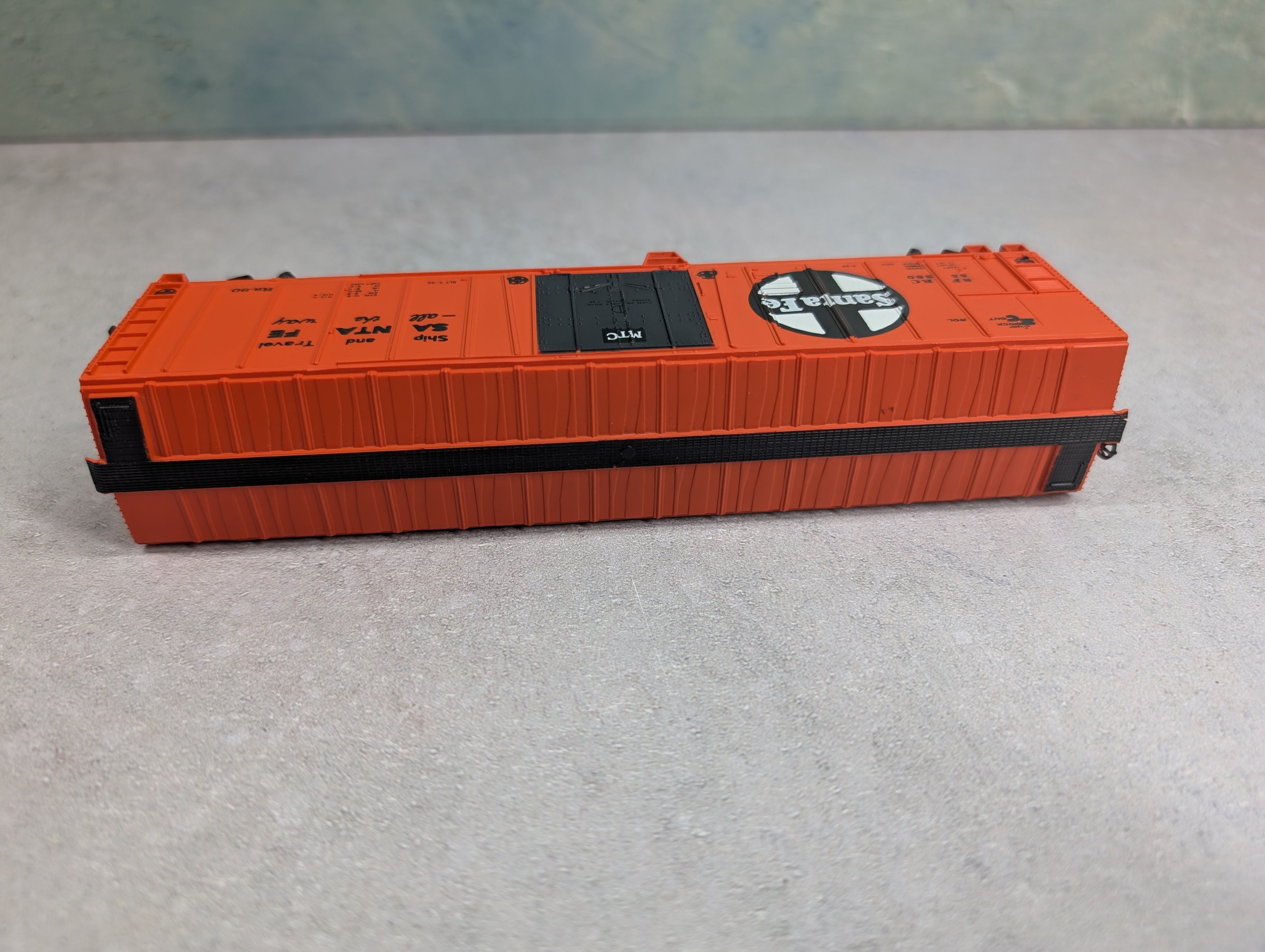 USED Bachmann HO Scale 50' Box Car Santa Fe SFRC #55360