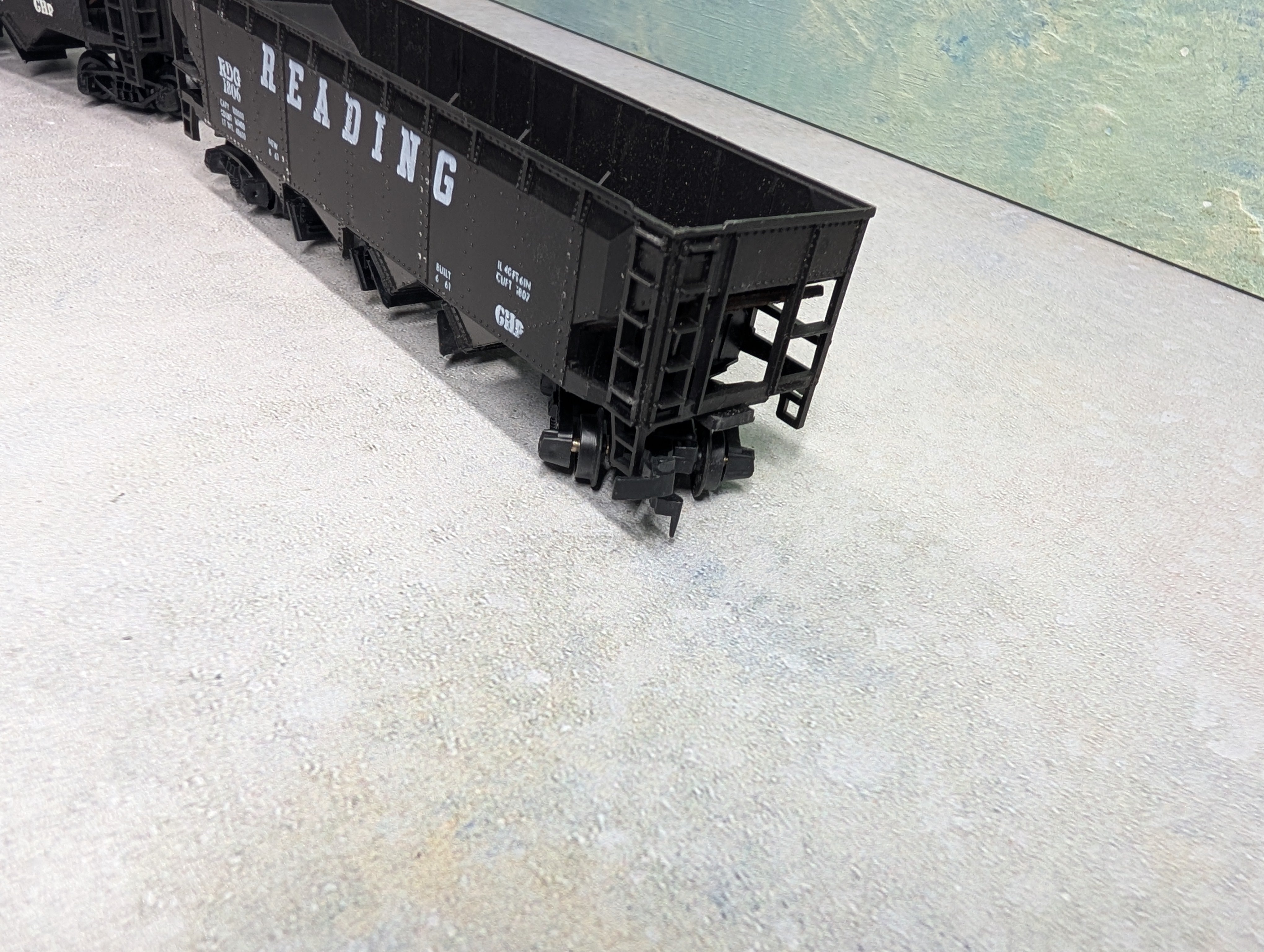 USED AHM HO Scale Lot of Operating Hoppers Reading RDG #1806