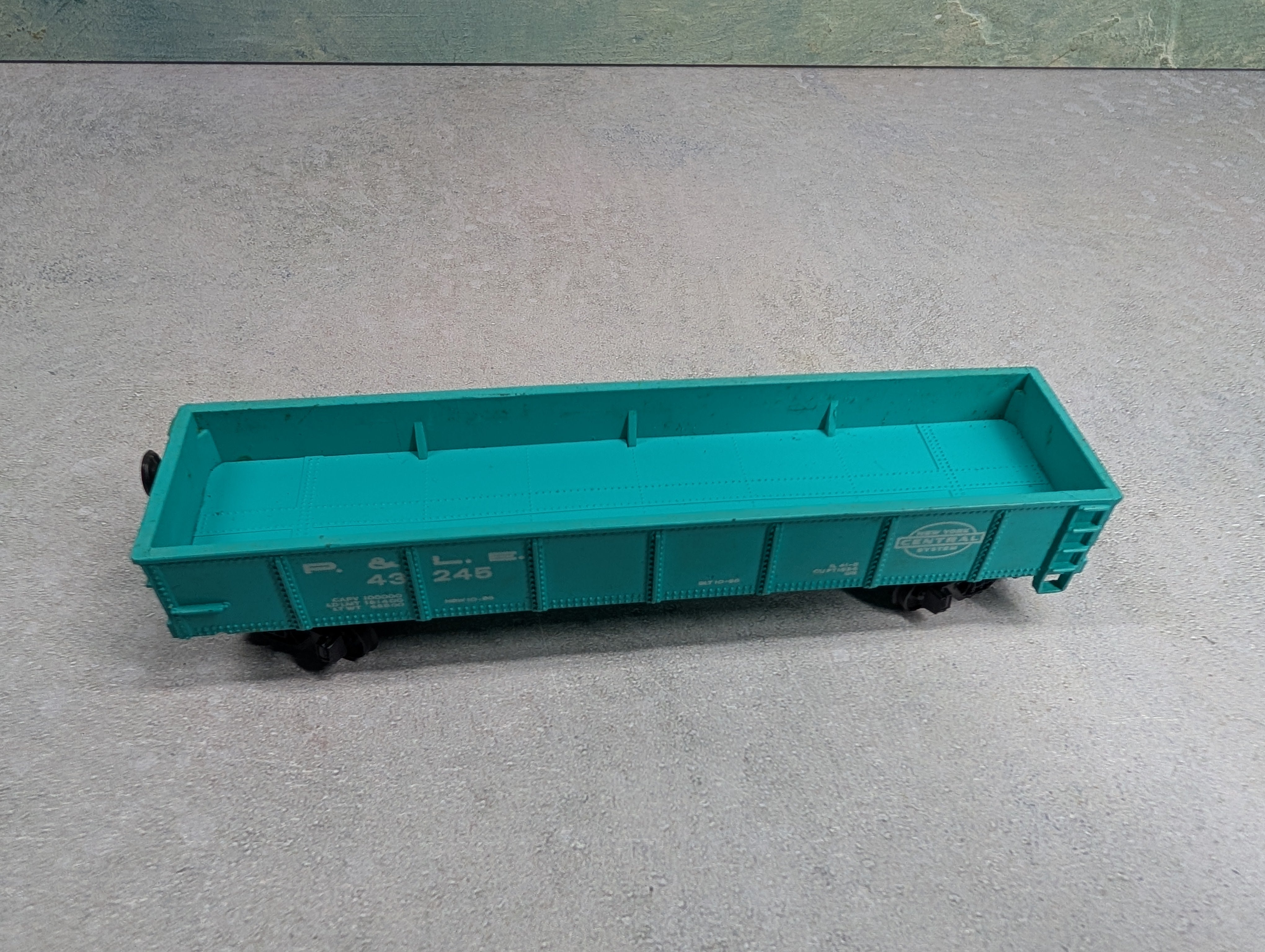 USED Bachmann HO Scale Gondola Pittsburgh and Lake Erie P&LE #43245