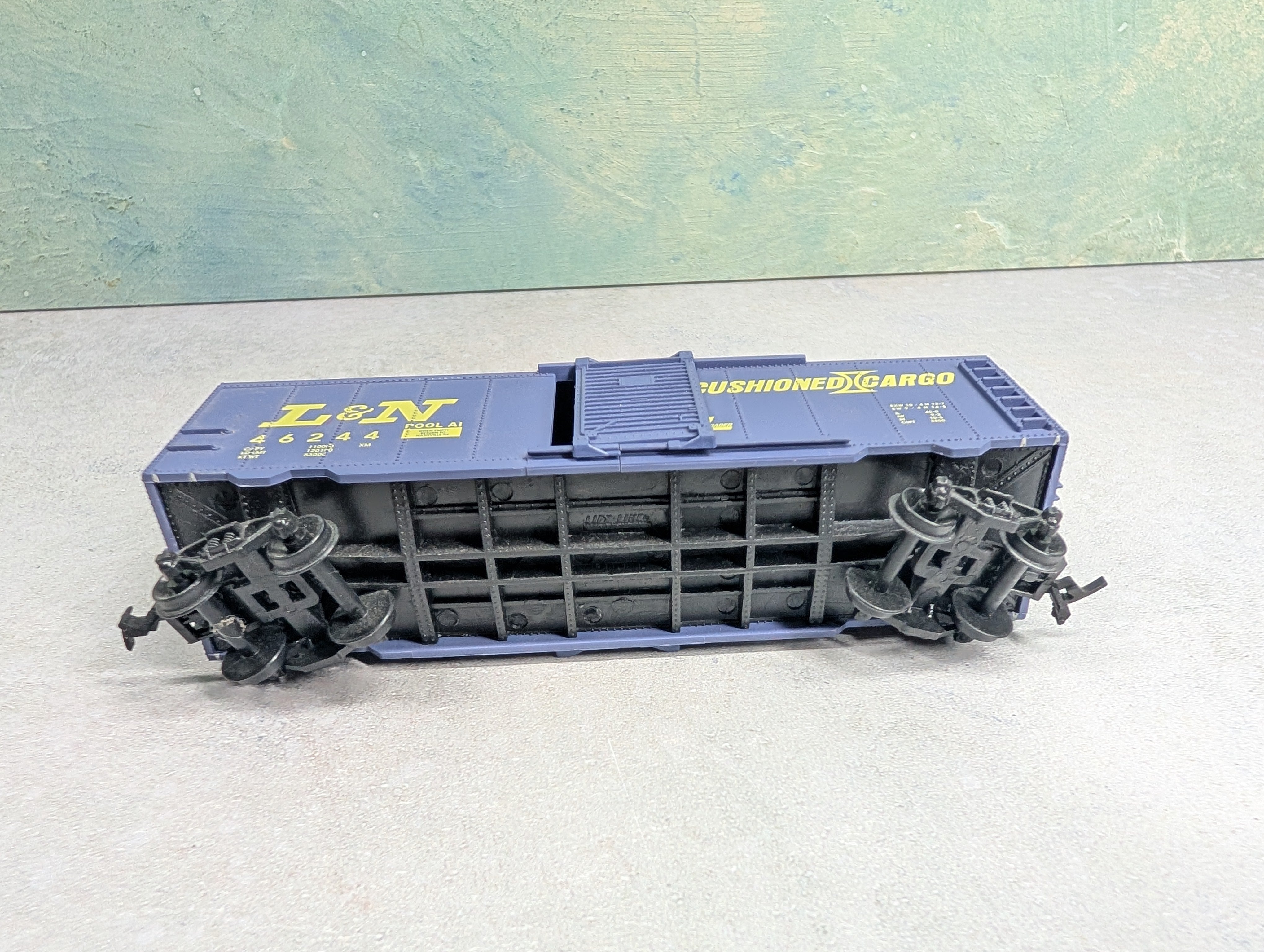 USED Life-Like HO Scale 40' Box Car Louisville & Nashville L&N #46244