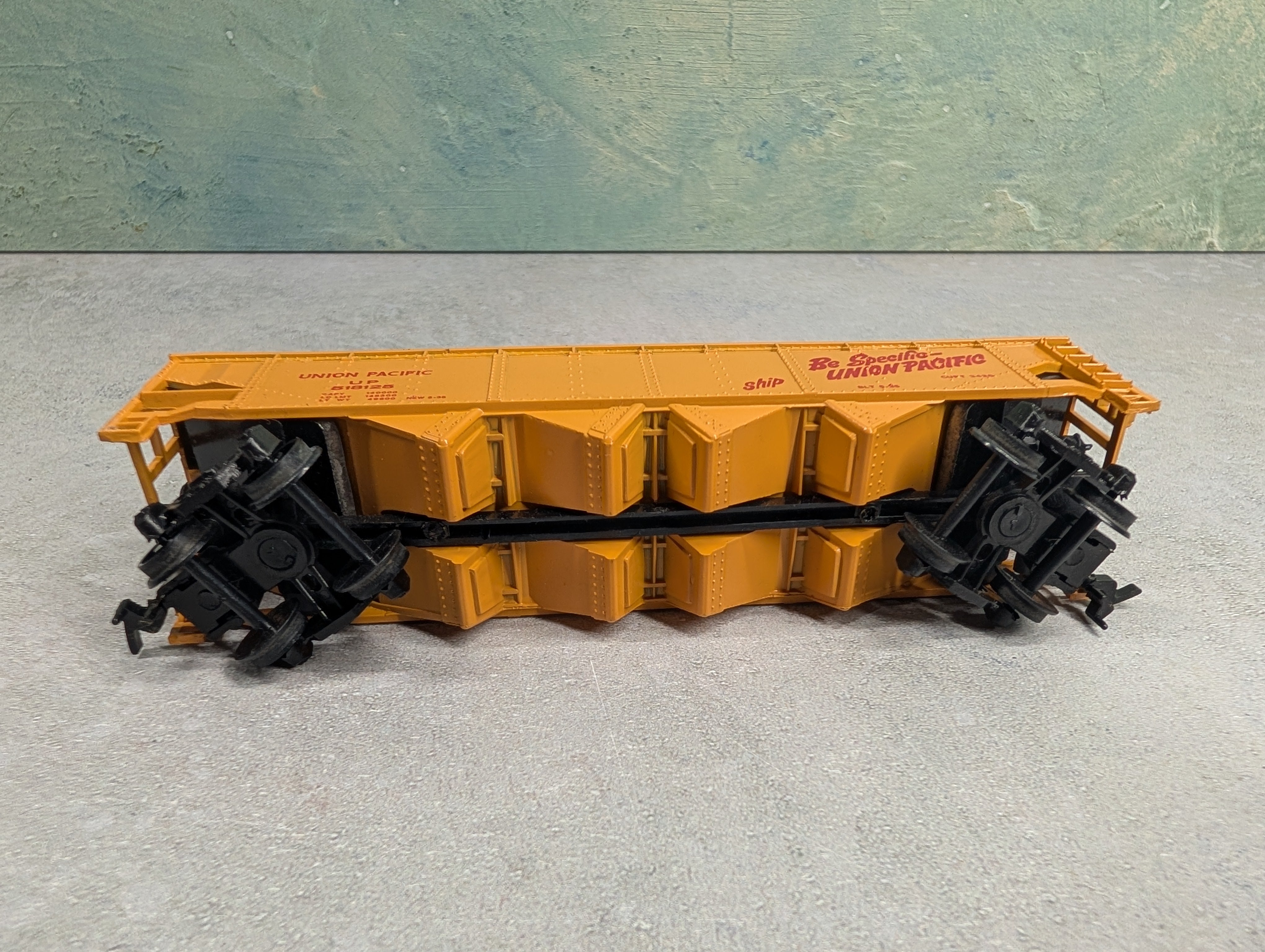 USED Bachmann HO Scale Open Hopper Union Pacific UP #518125