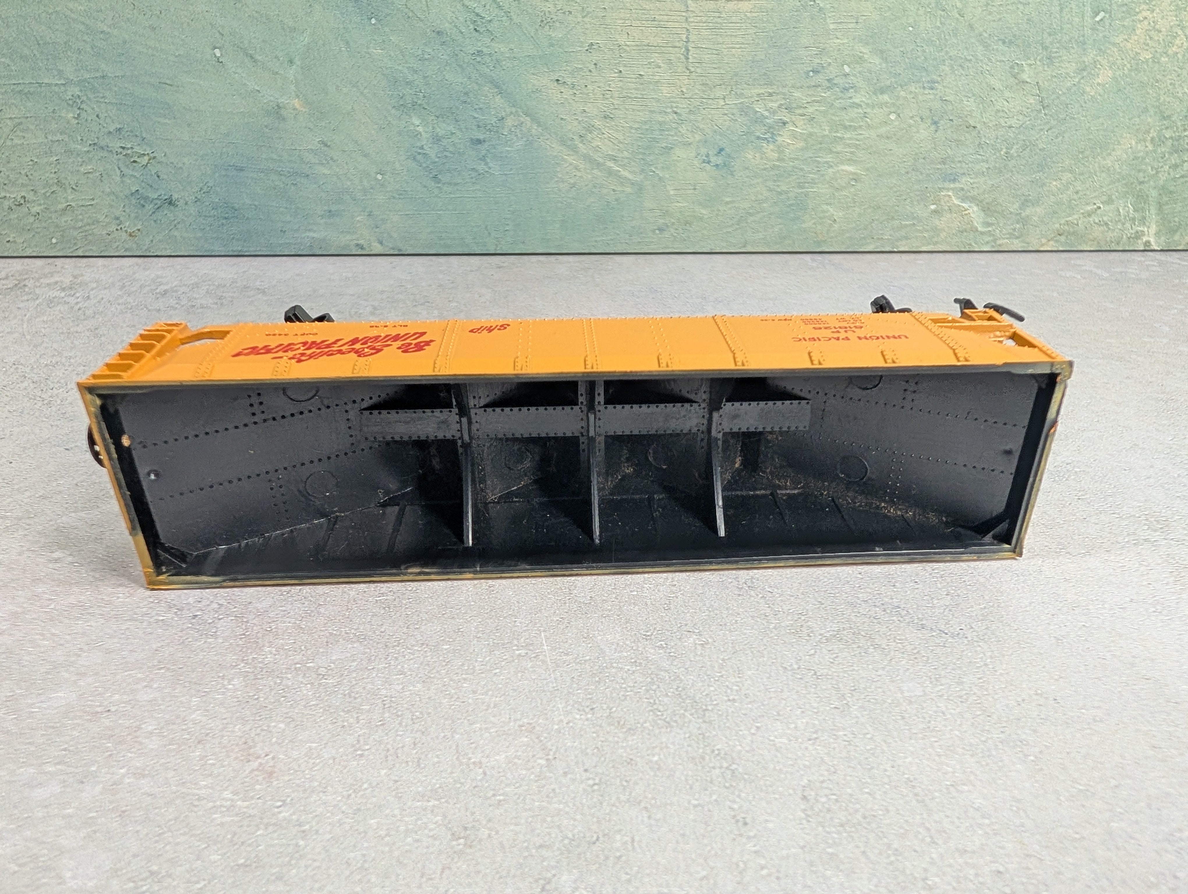 USED Bachmann HO Scale Open Hopper Union Pacific UP #518125