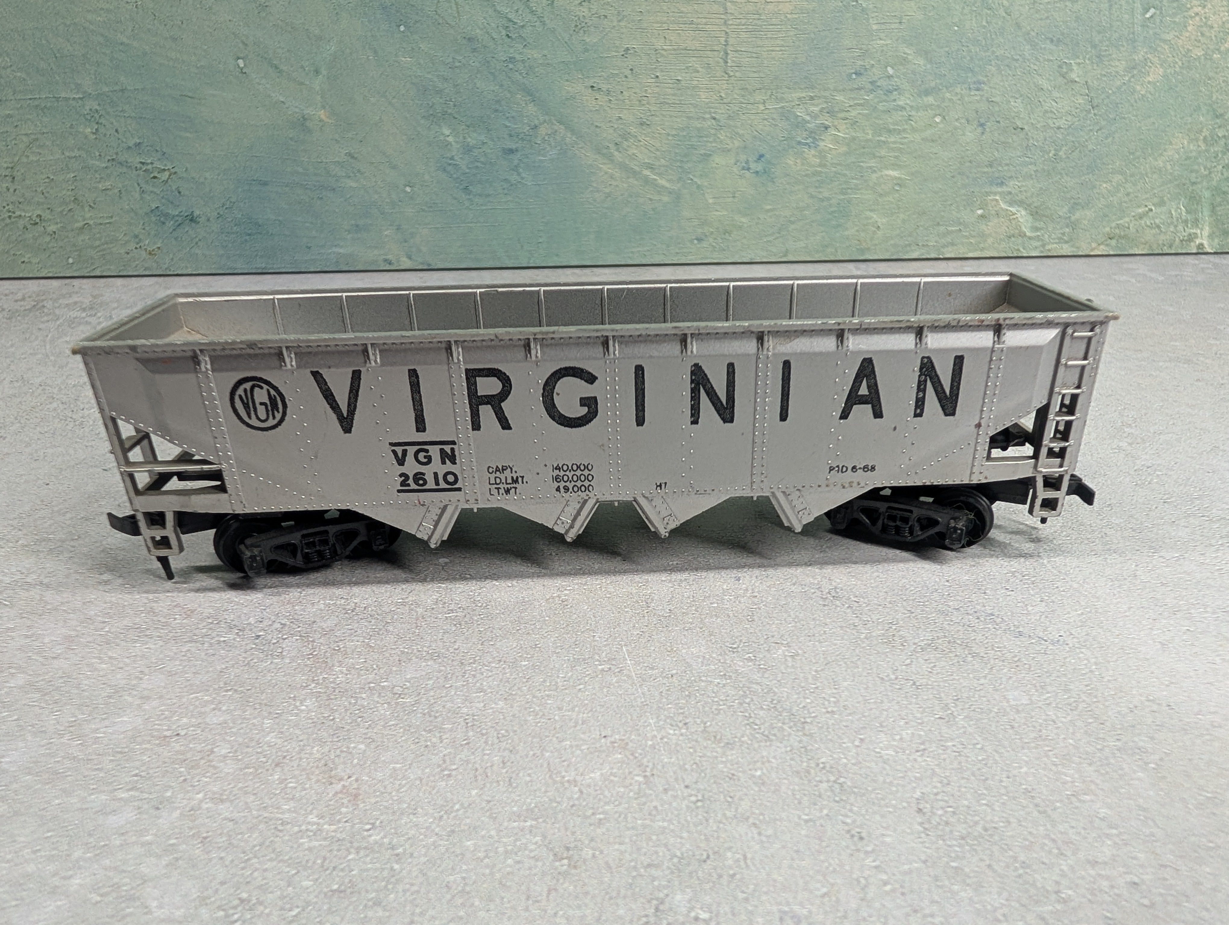 USED Tyco HO Scale Open Hopper Virginian VGN #2610