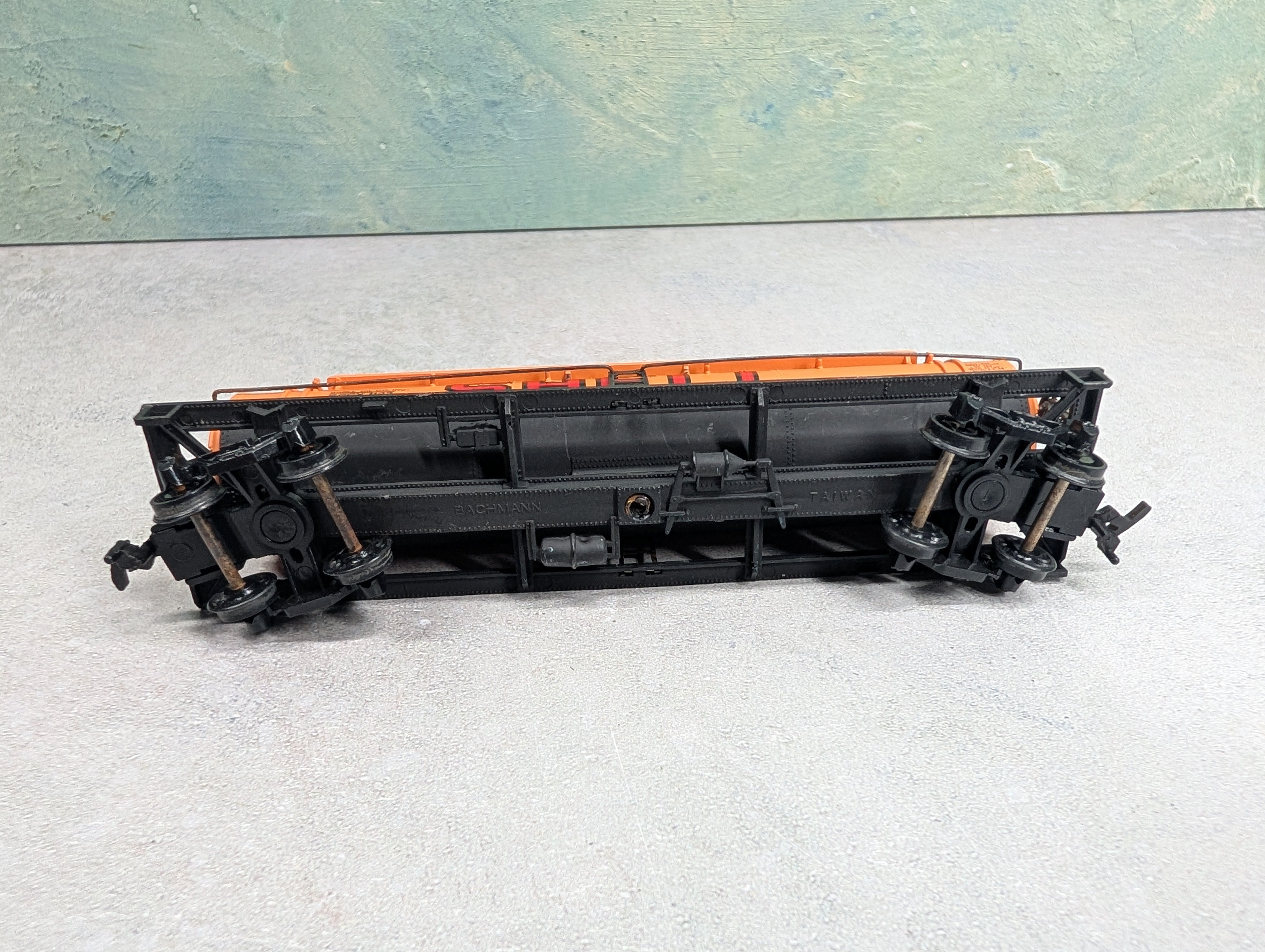 USED Bachmann HO Scale Tank Car Shell SCCX #1122