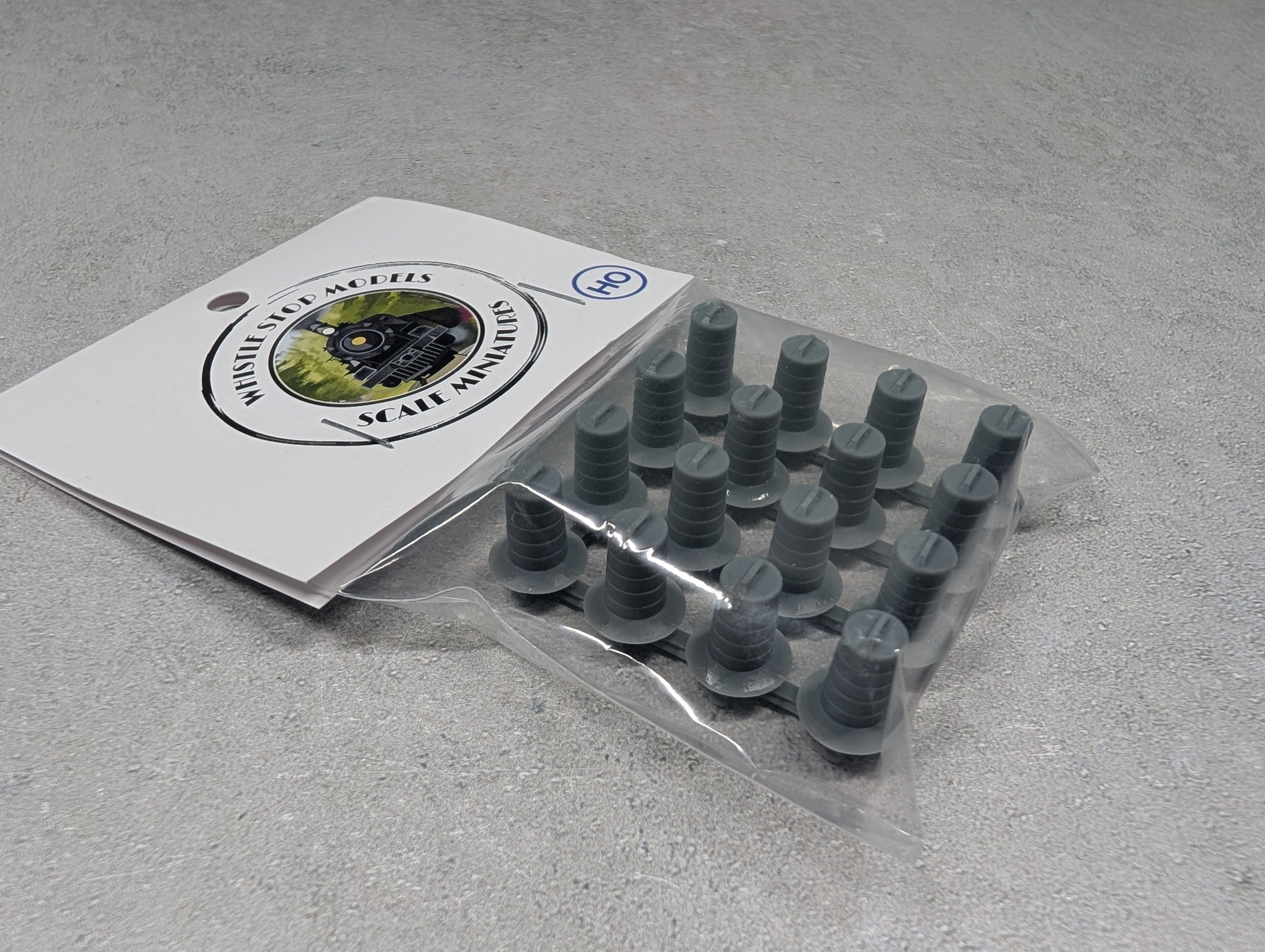 Whistle Stop Models HO2210 HO Scale Road Construction Barrels, 3D Printed, Highly Detailed (16 pcs)