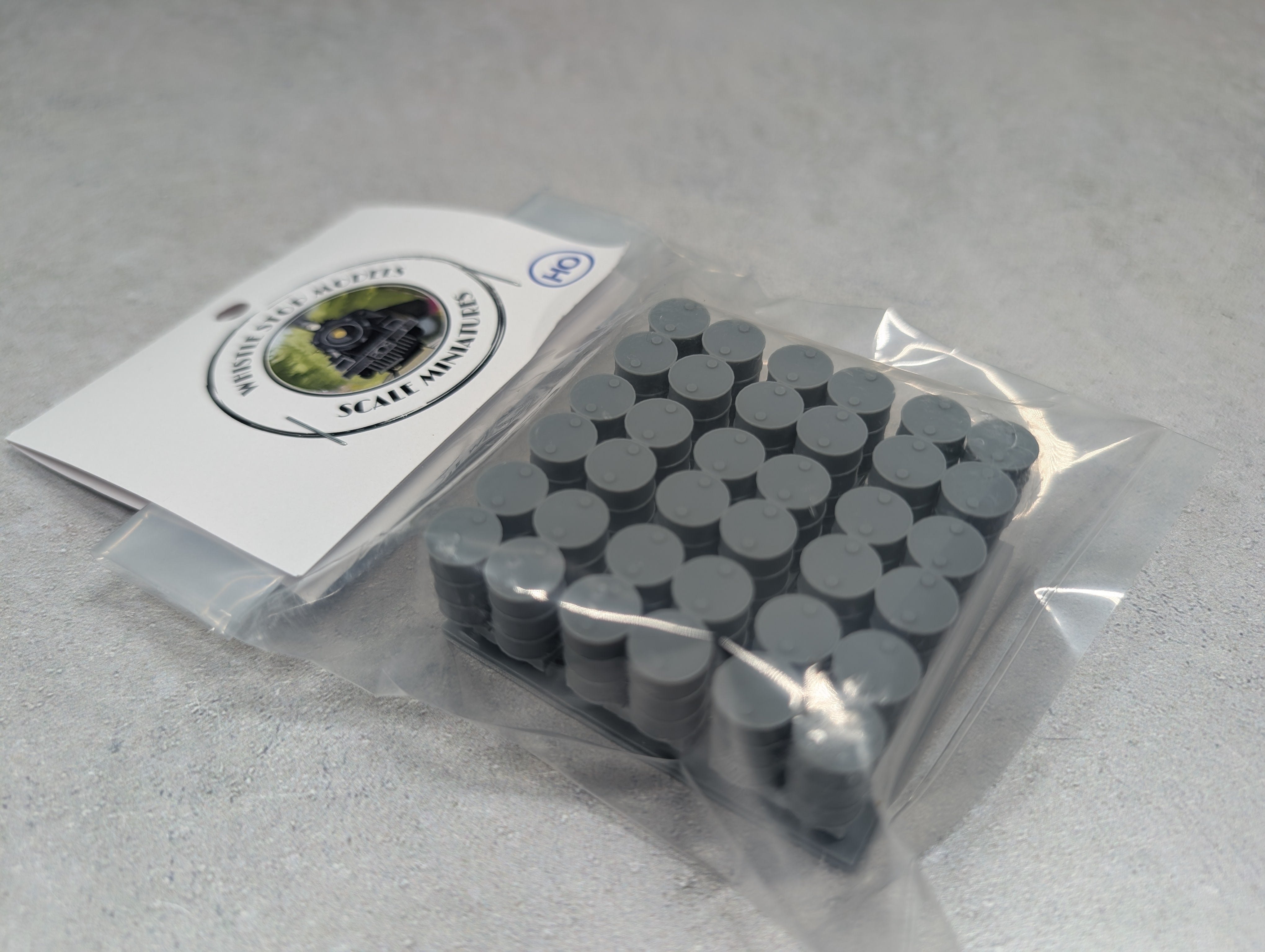 Whistle Stop Models HO1006 HO Scale Pallets with 55 Gallon Drums, Resin 3D Printed, Highly Detailed