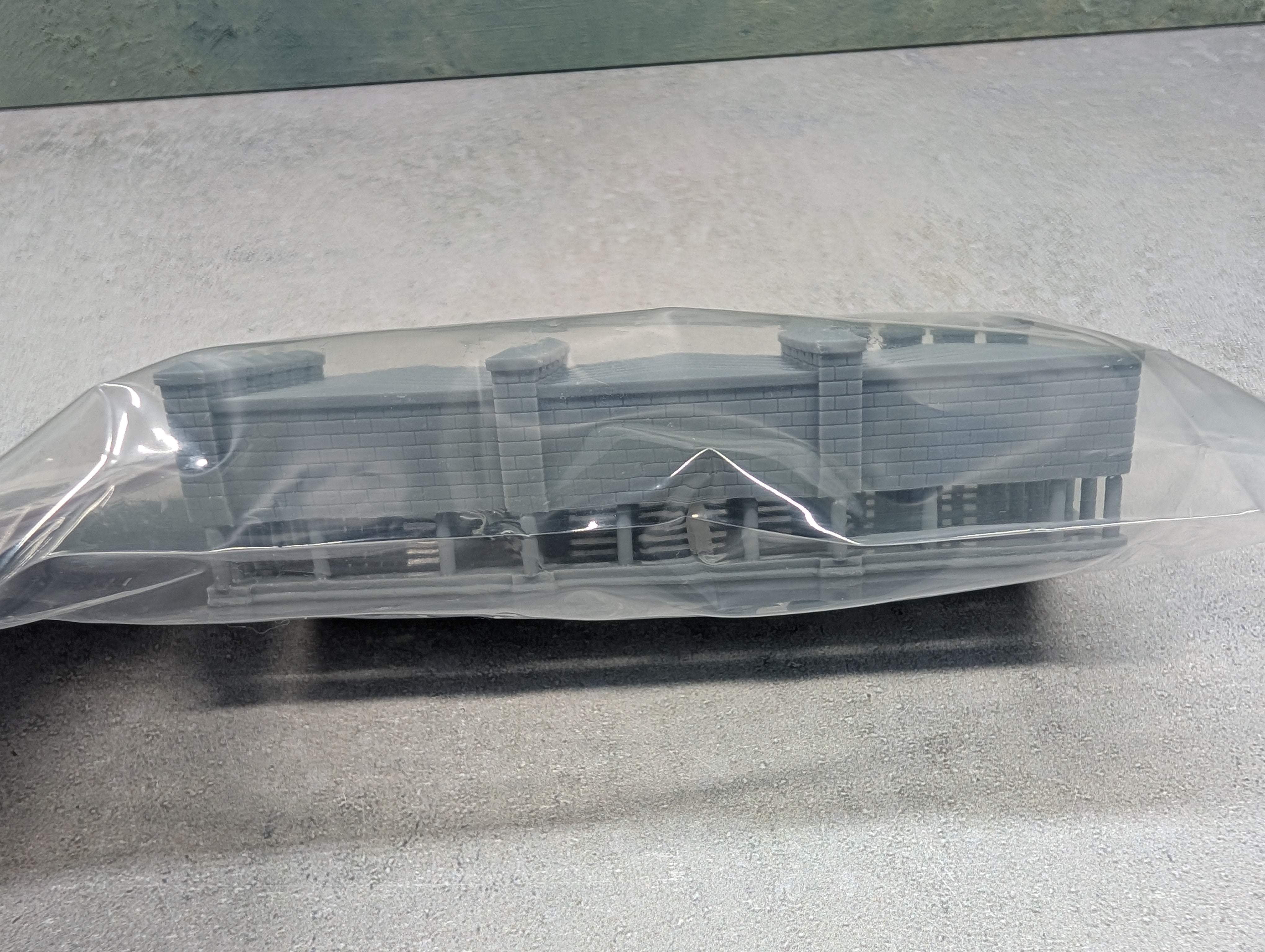 Whistle Stop Models HO2000 HO Scale Brick Wall Fence, Resin 3D Printed, Highly Detailed