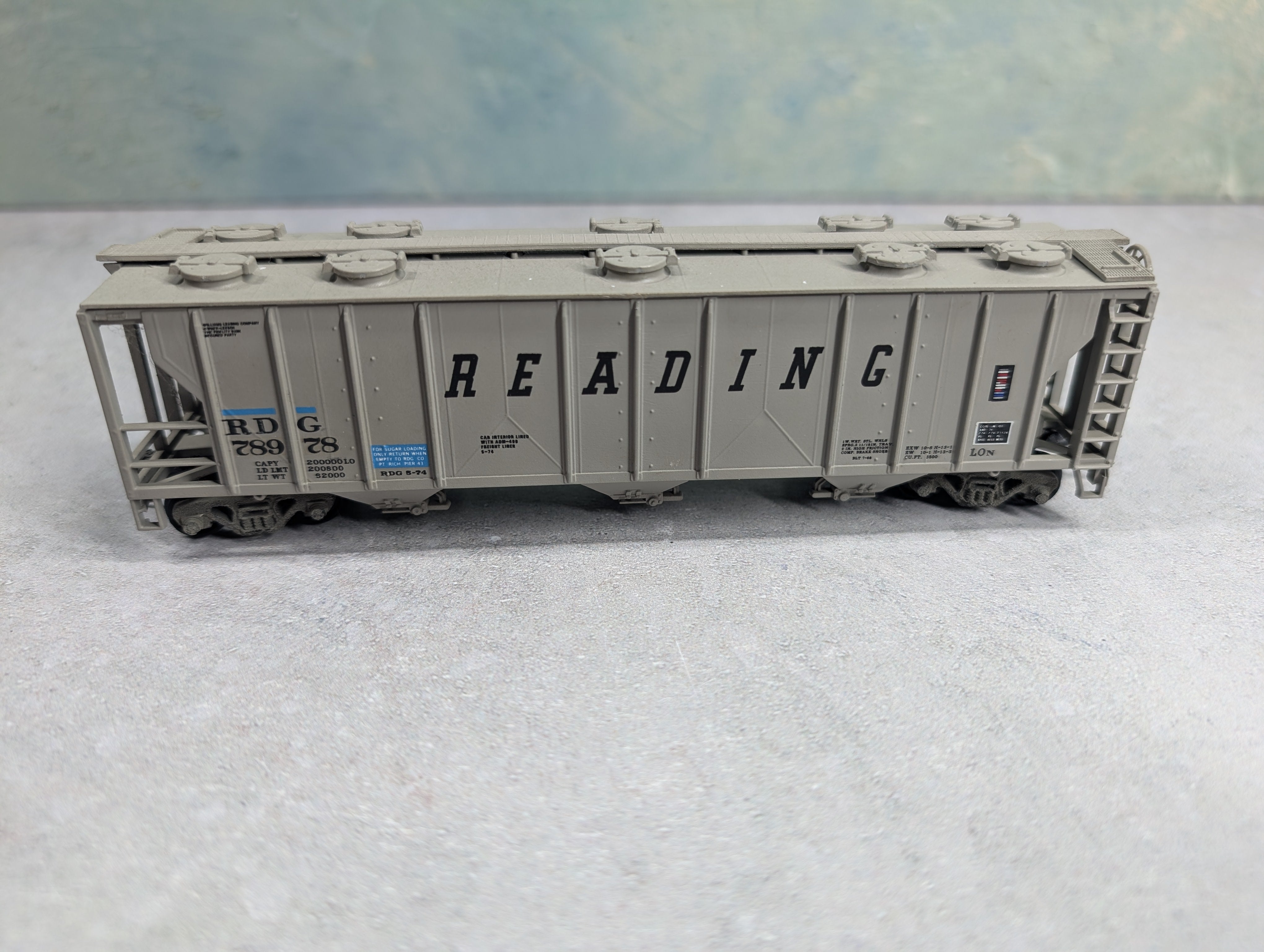 USED E&B VALLEY HO Scale PS-2 Covered Hopper, Robins Rails/Bev-Bel Reading RDG #78978