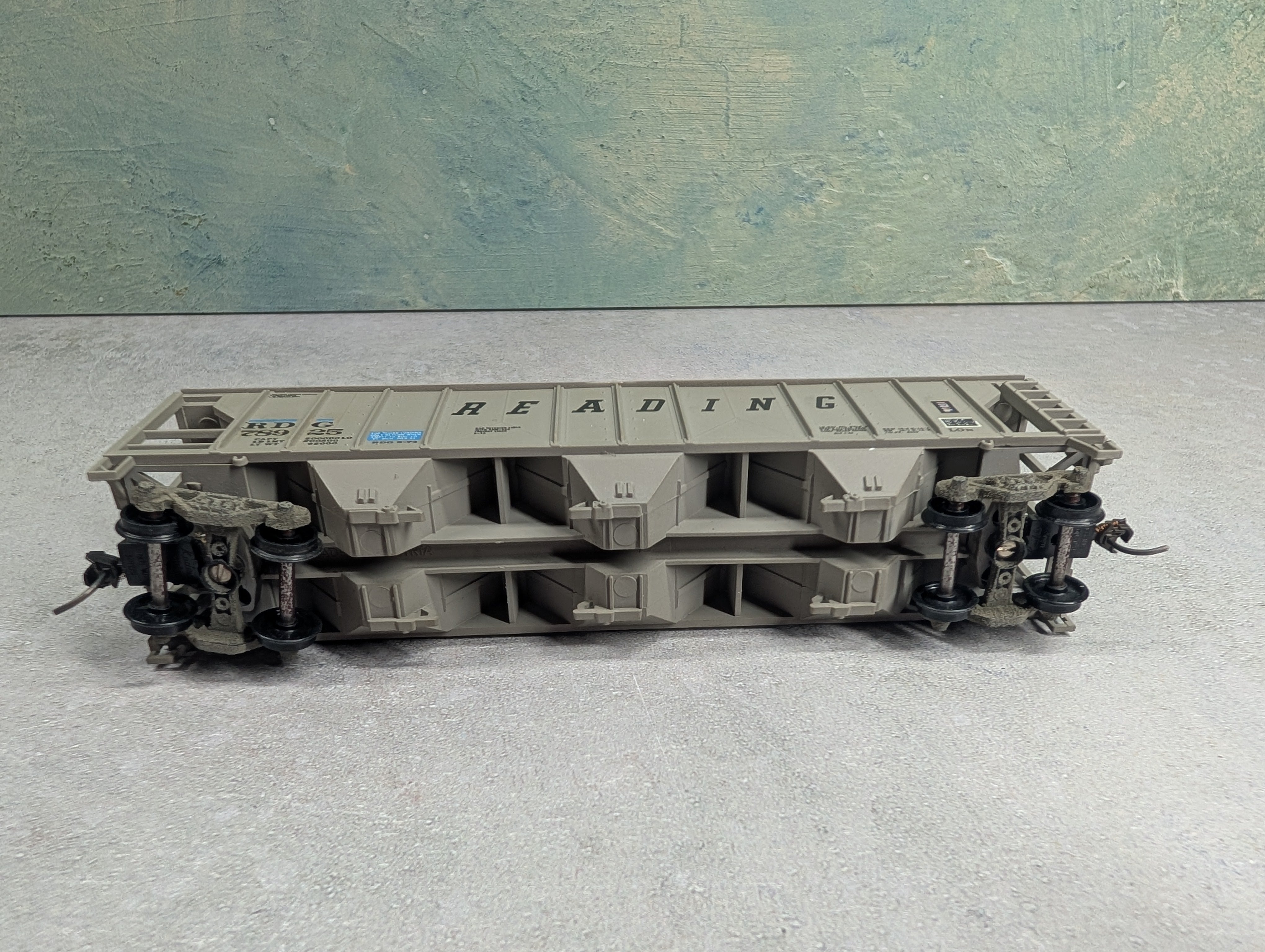 USED E&B VALLEY HO Scale PS-2 Covered Hopper, Robins Rails/Bev-Bel Reading RDG #78925