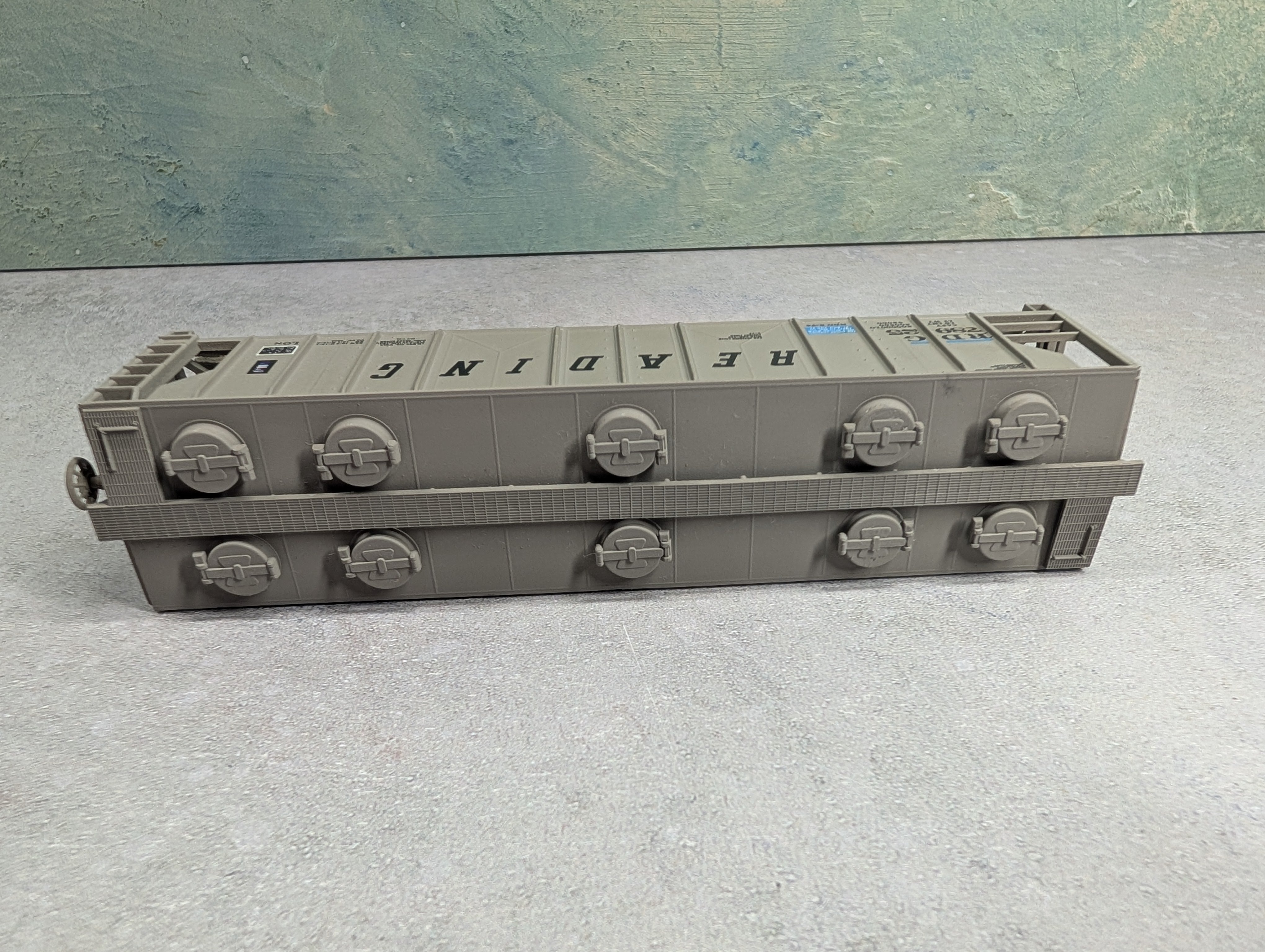 USED E&B VALLEY HO Scale PS-2 Covered Hopper, Robins Rails/Bev-Bel Reading RDG #78925