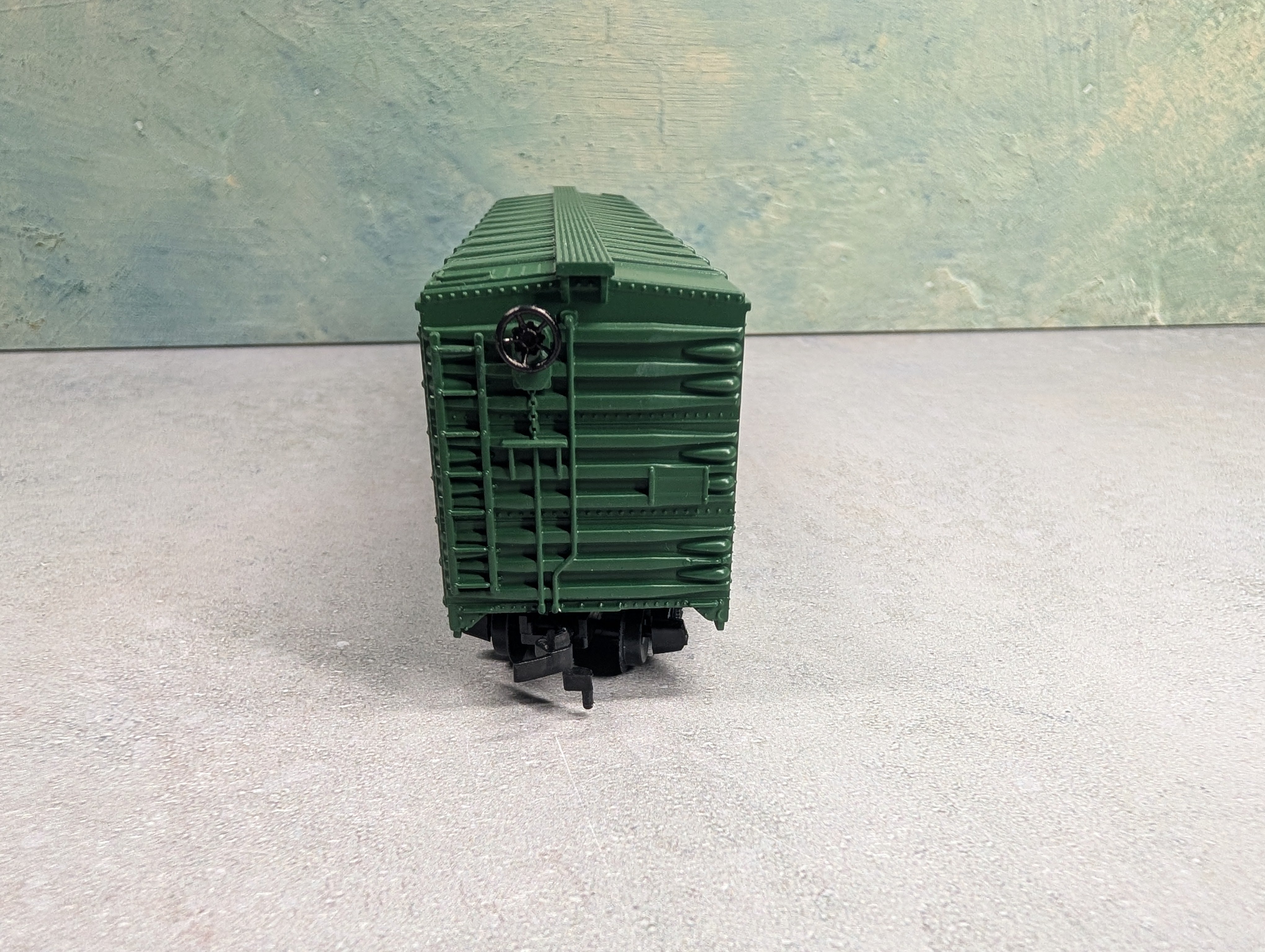 USED IHC HO Scale 50' Box Car Reading RDG #107128