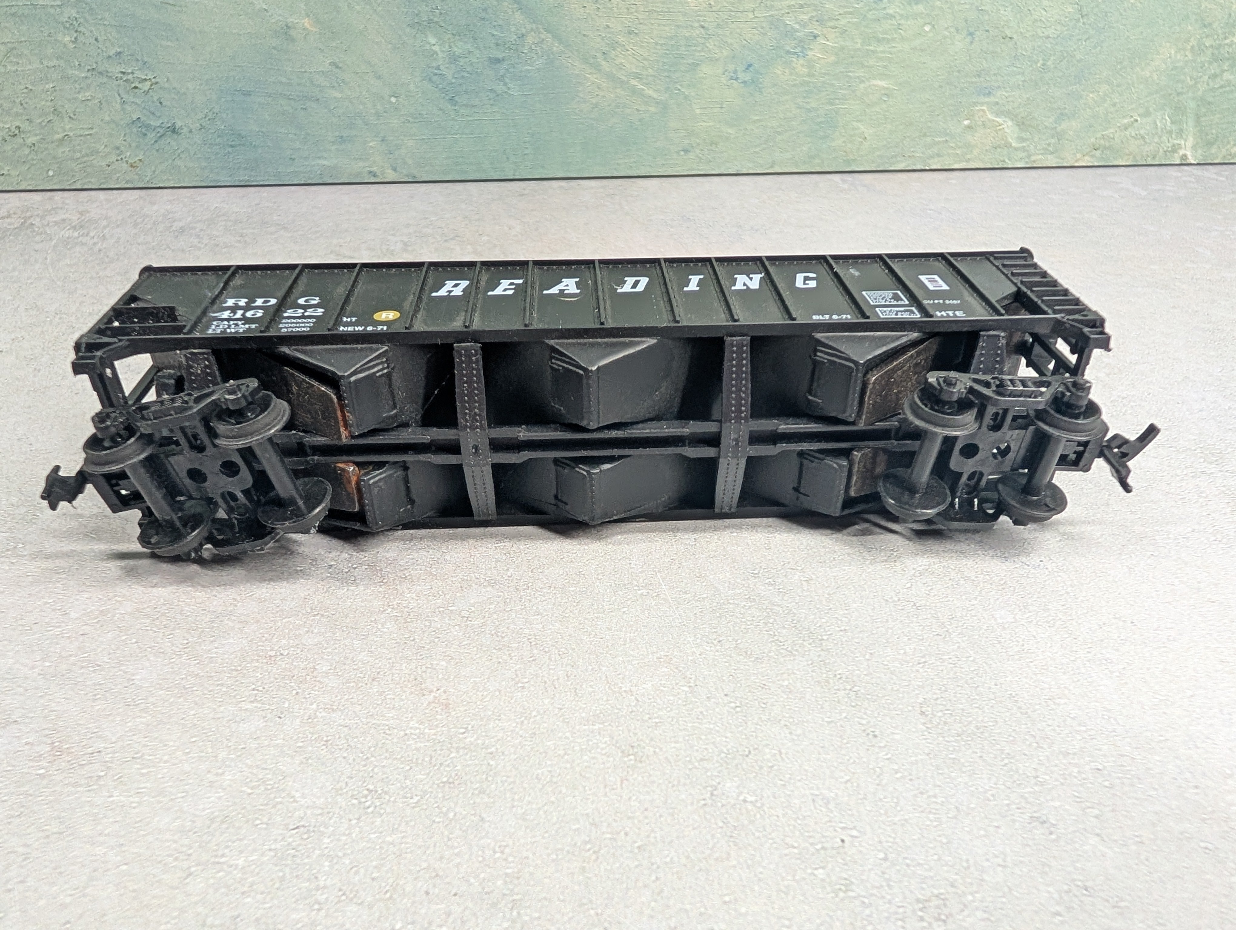 USED Bev-Bel HO Scale 100 Ton Hopper Reading RDG #41622