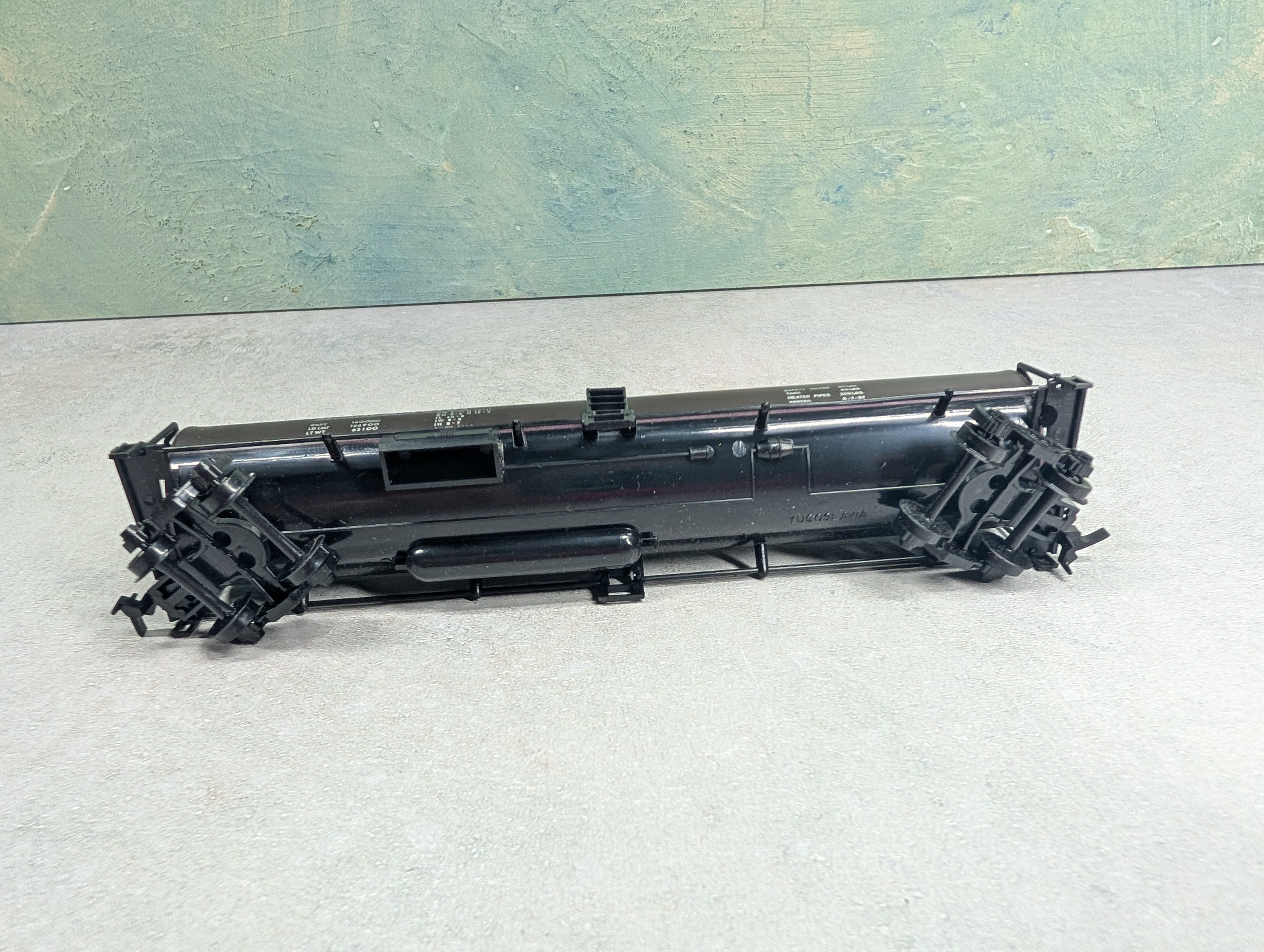 USED IHC HO Scale Tank Car Hershey Chocolate HERX #10101