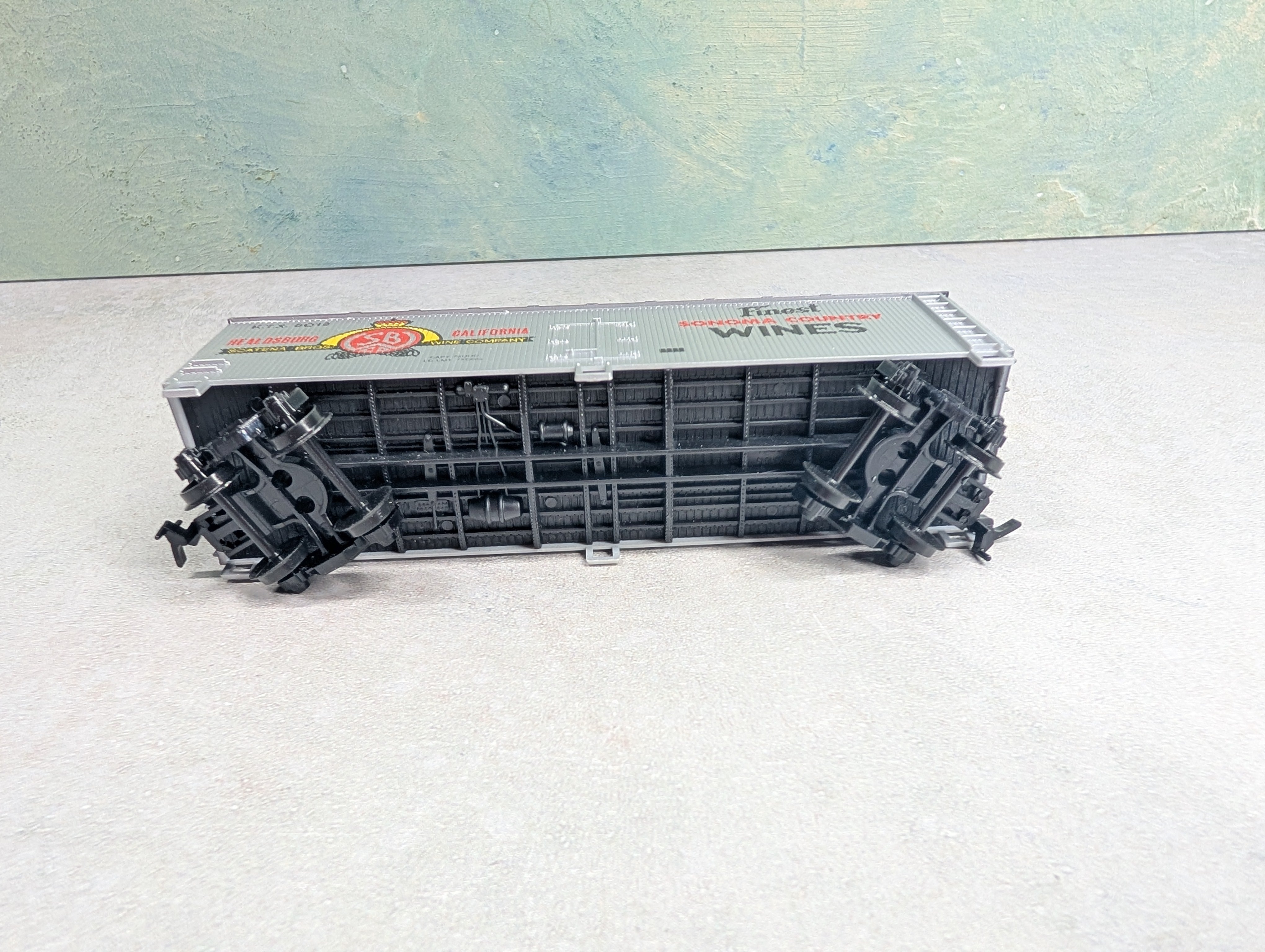 USED IHC HO Scale Wooden Billboard Box Car Sonoma Country Wines KTX #6012