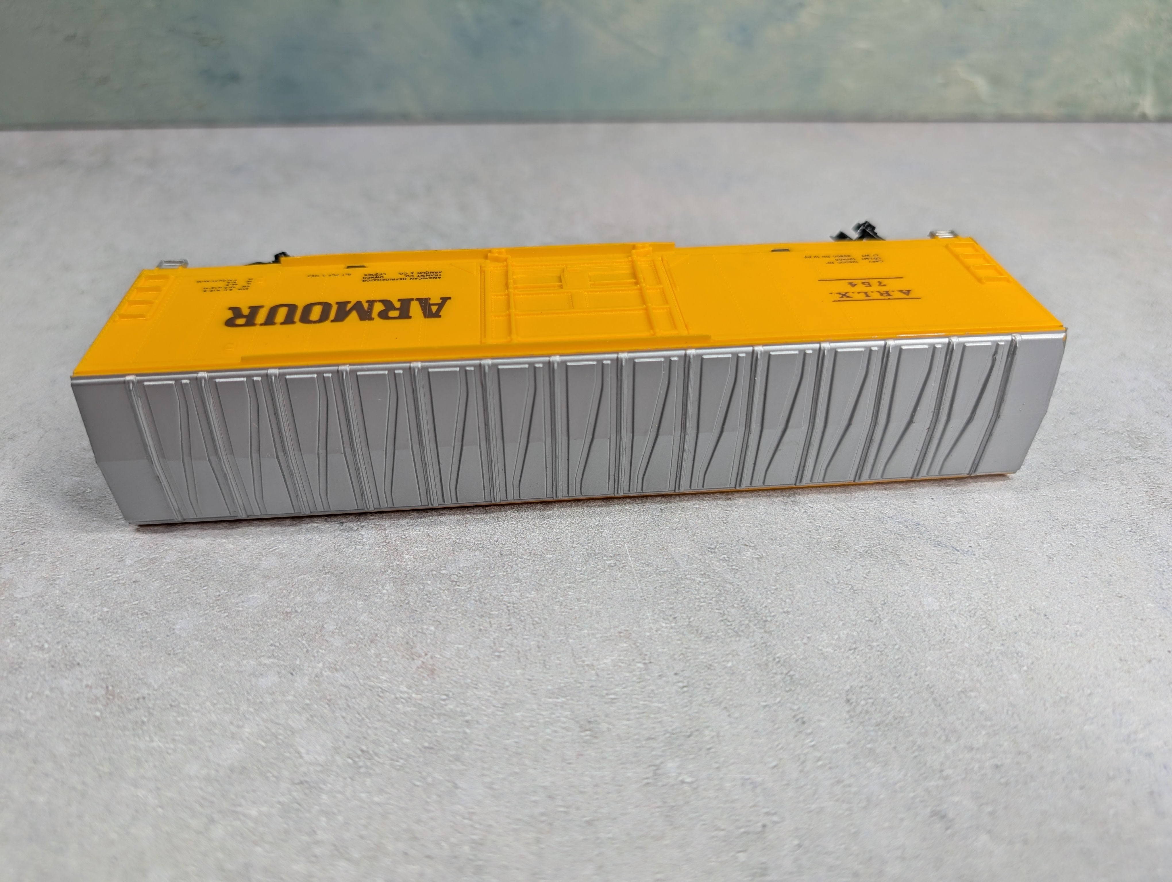 USED IHC HO Scale 50' Box Car Armour ARLX #754