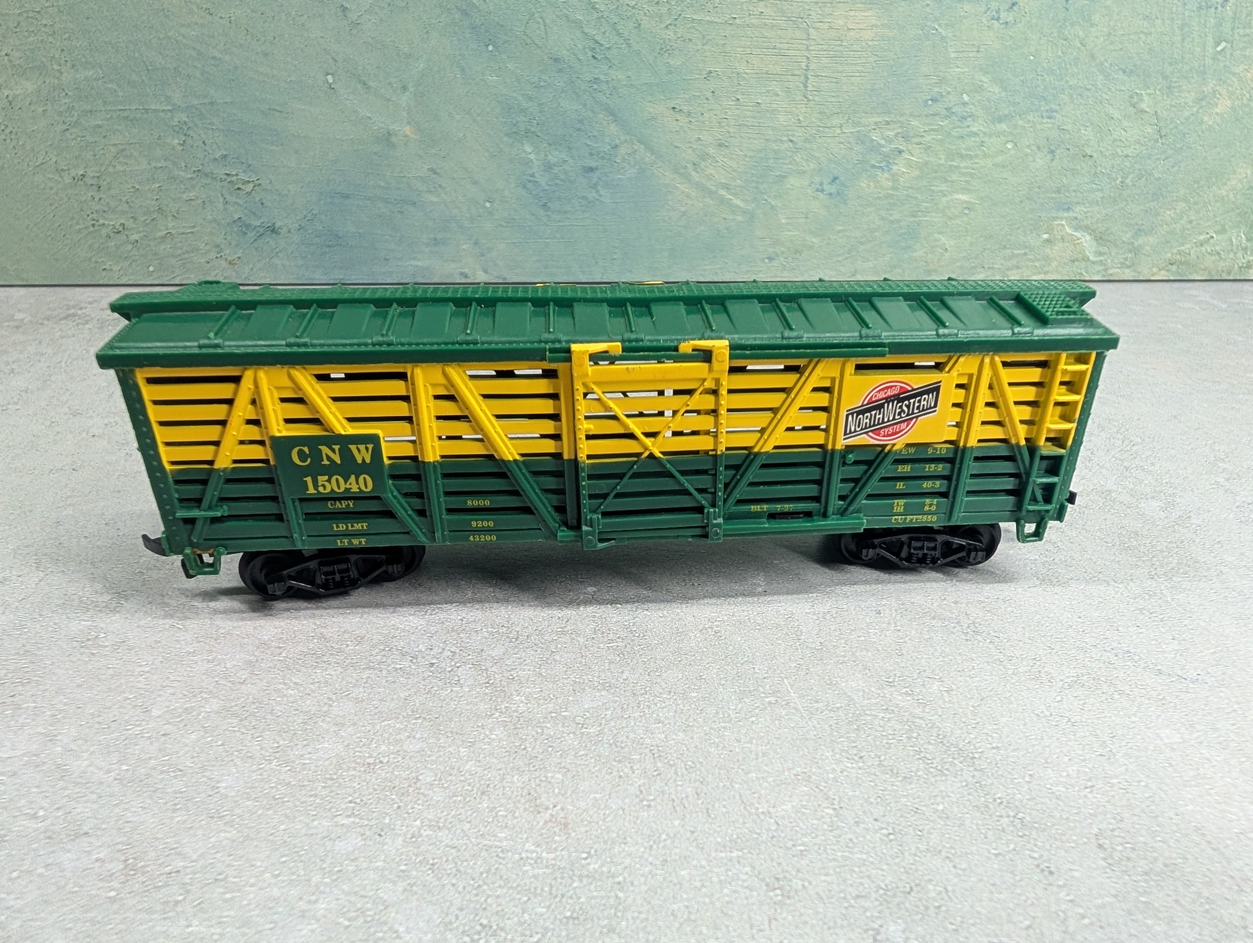 USED Life-Like HO Scale Cattle Stock Car Chicago & North Western CNW #15040
