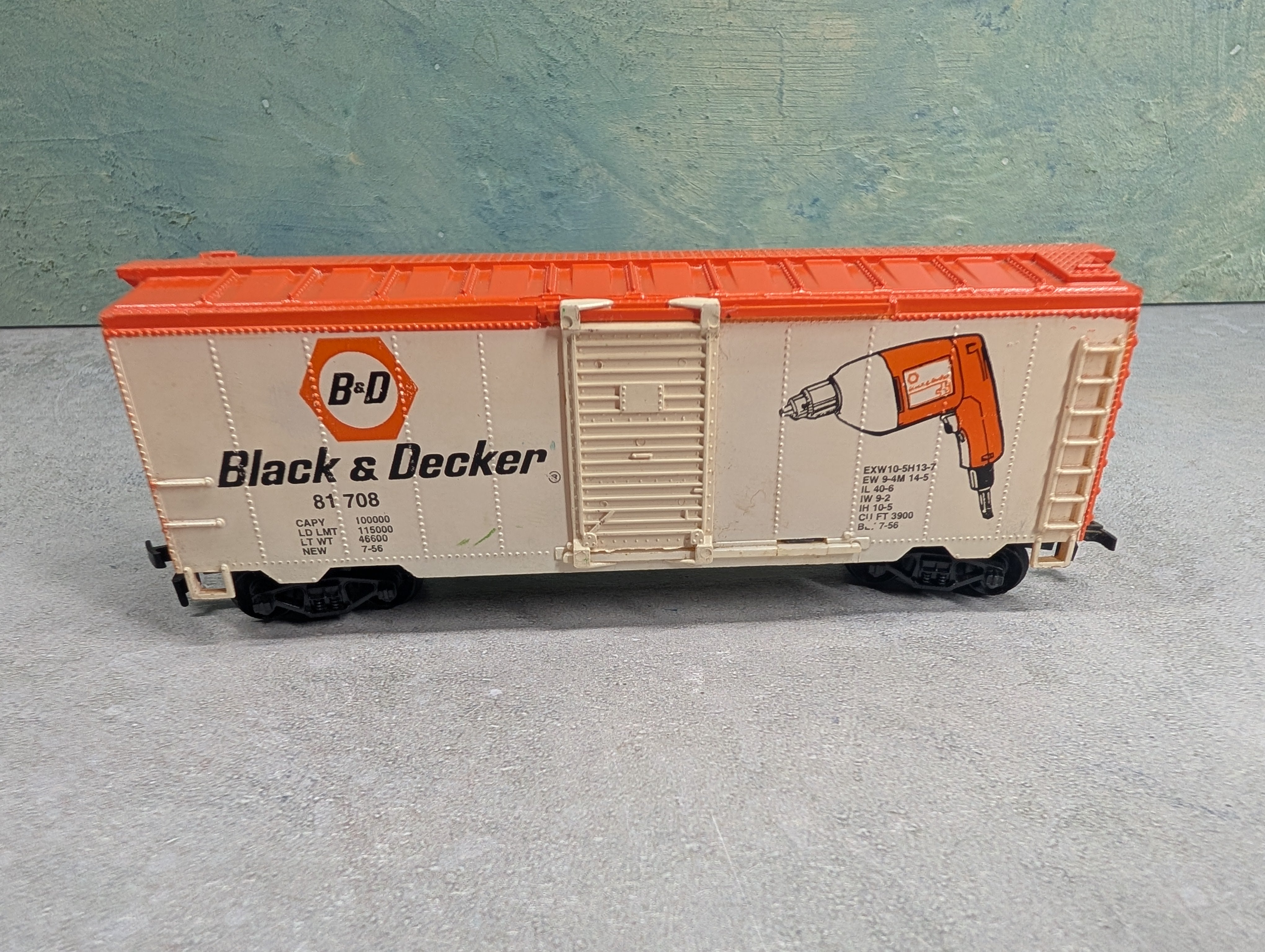 USED Life-Like HO Scale 40' Billboard Box Car Black & Decker #81708