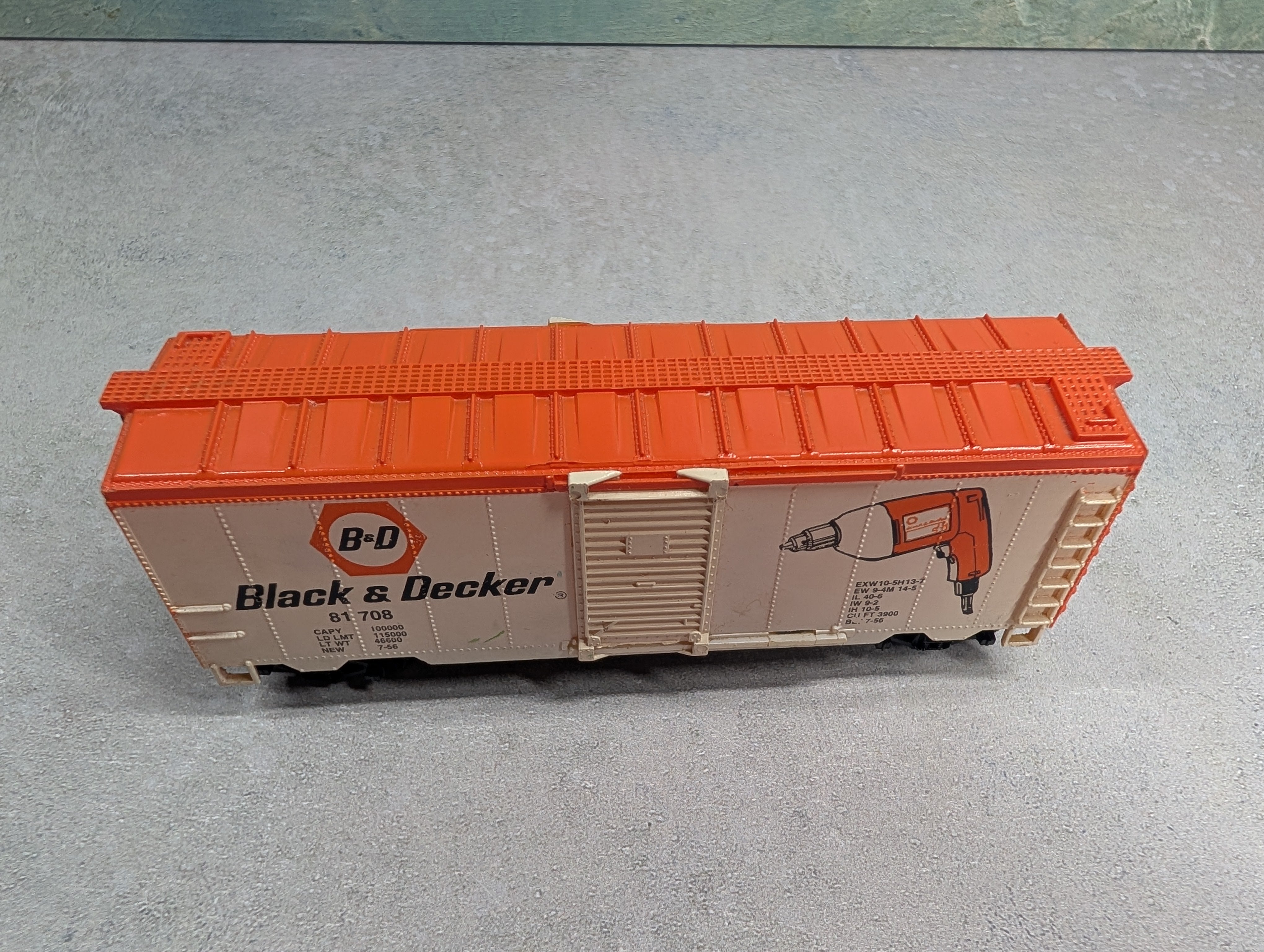 USED Life-Like HO Scale 40' Billboard Box Car Black & Decker #81708