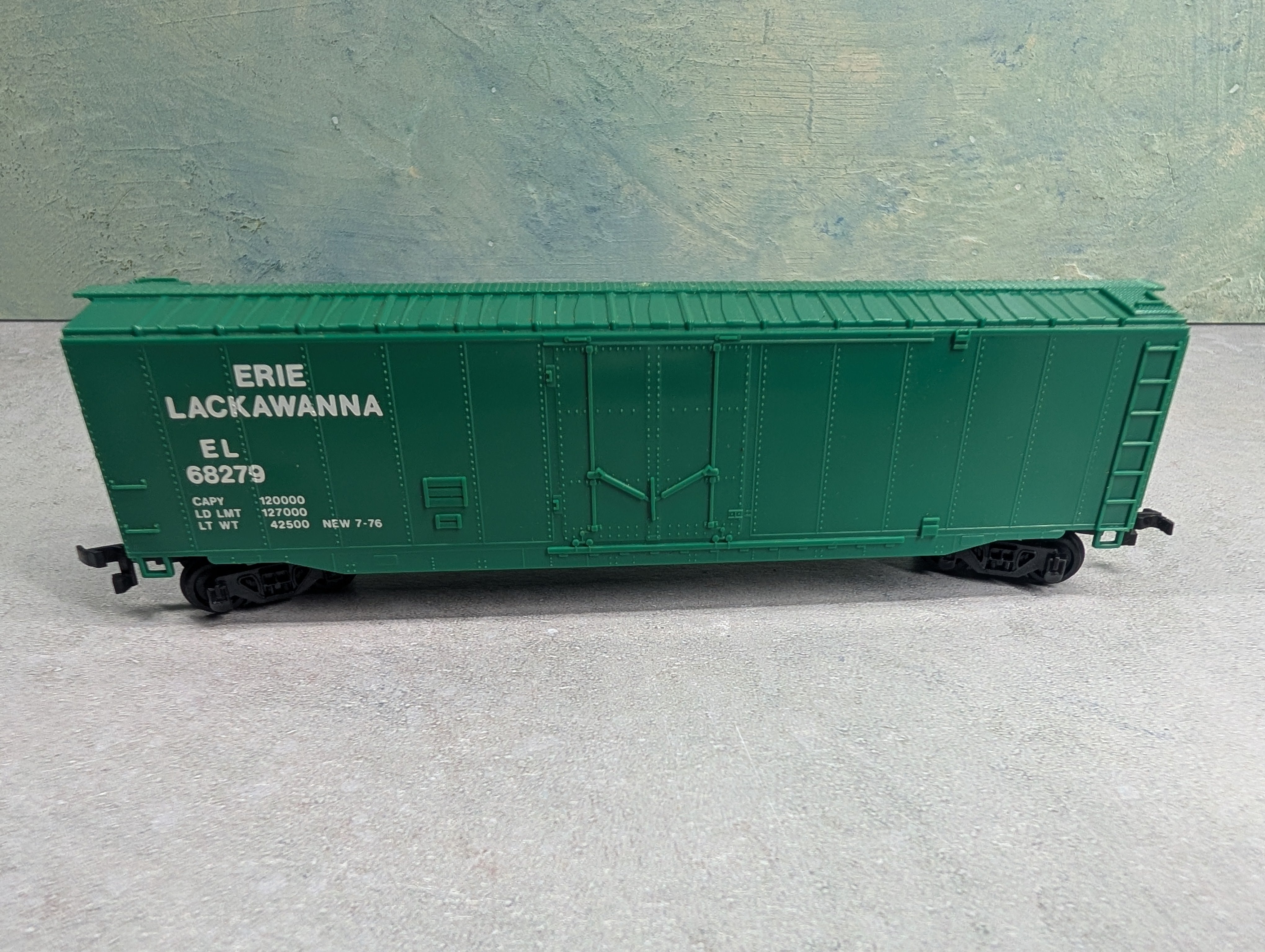 USED Bachmann HO Scale 50' Box Car Erie Lackawanna EL #68279