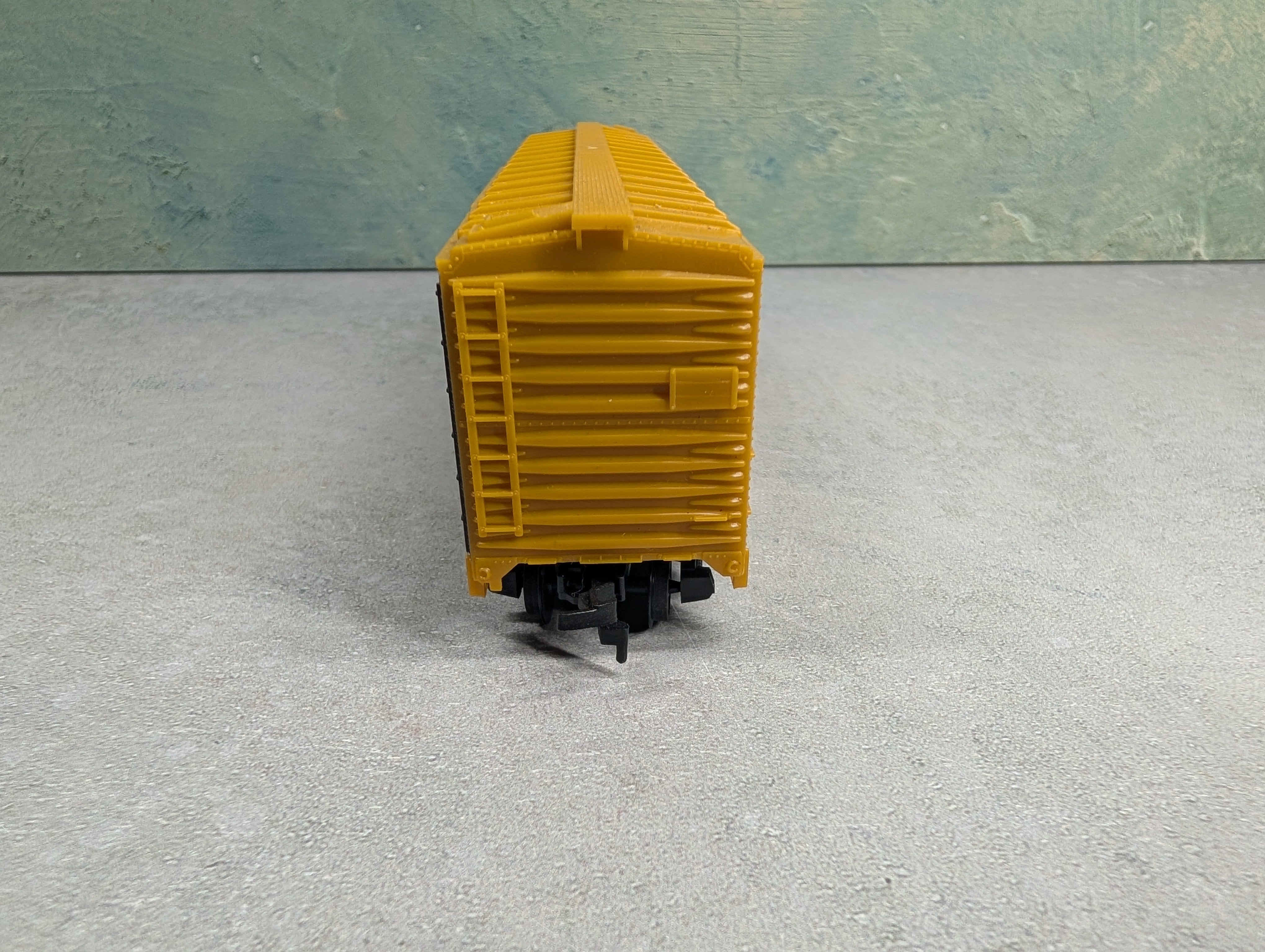 USED HO Scale 50' Box Car CP Rail #285614