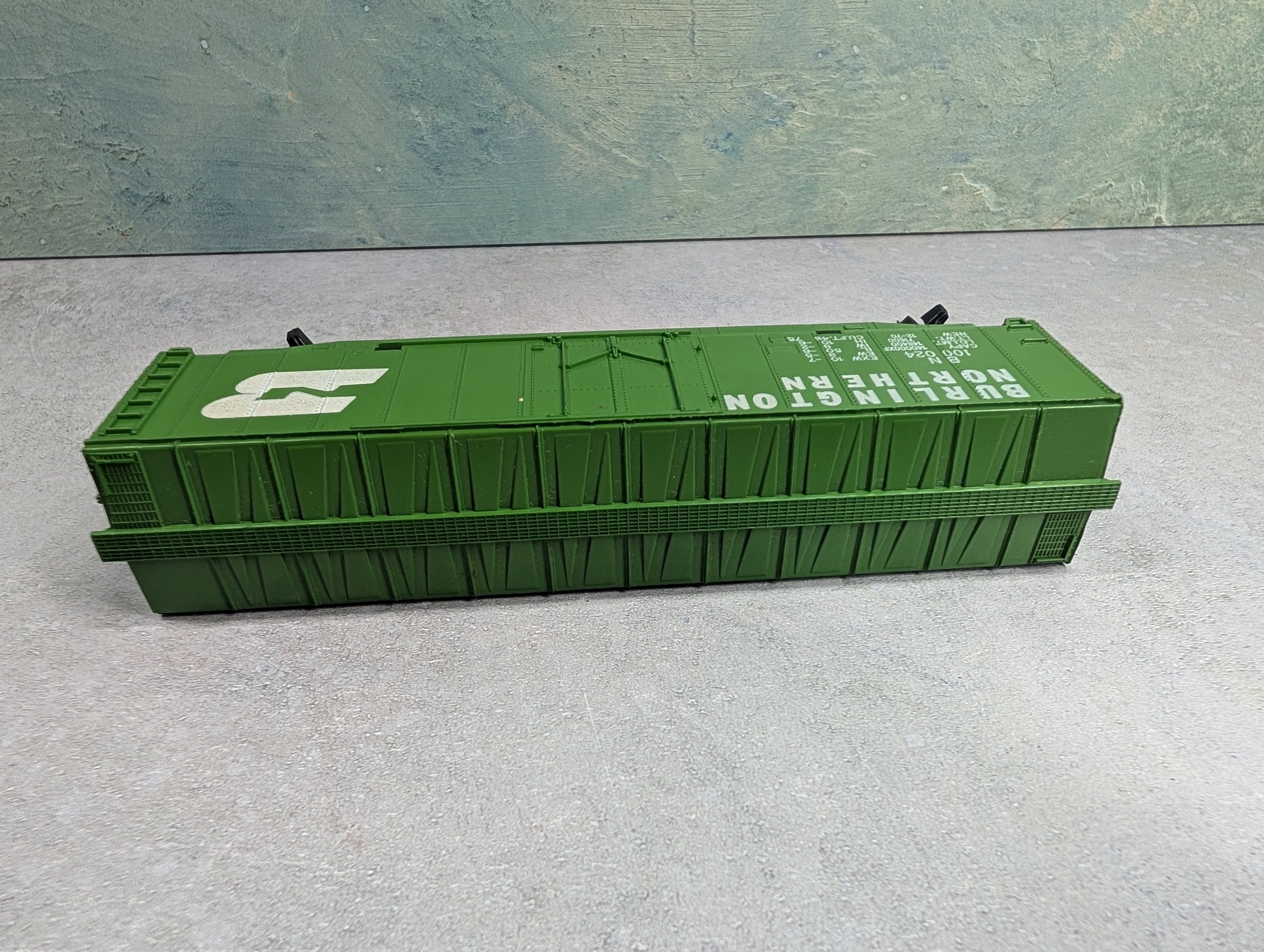 USED Tyco HO Scale 50' Box Car Burlington Northern BN #100024 Knuckle Couplers