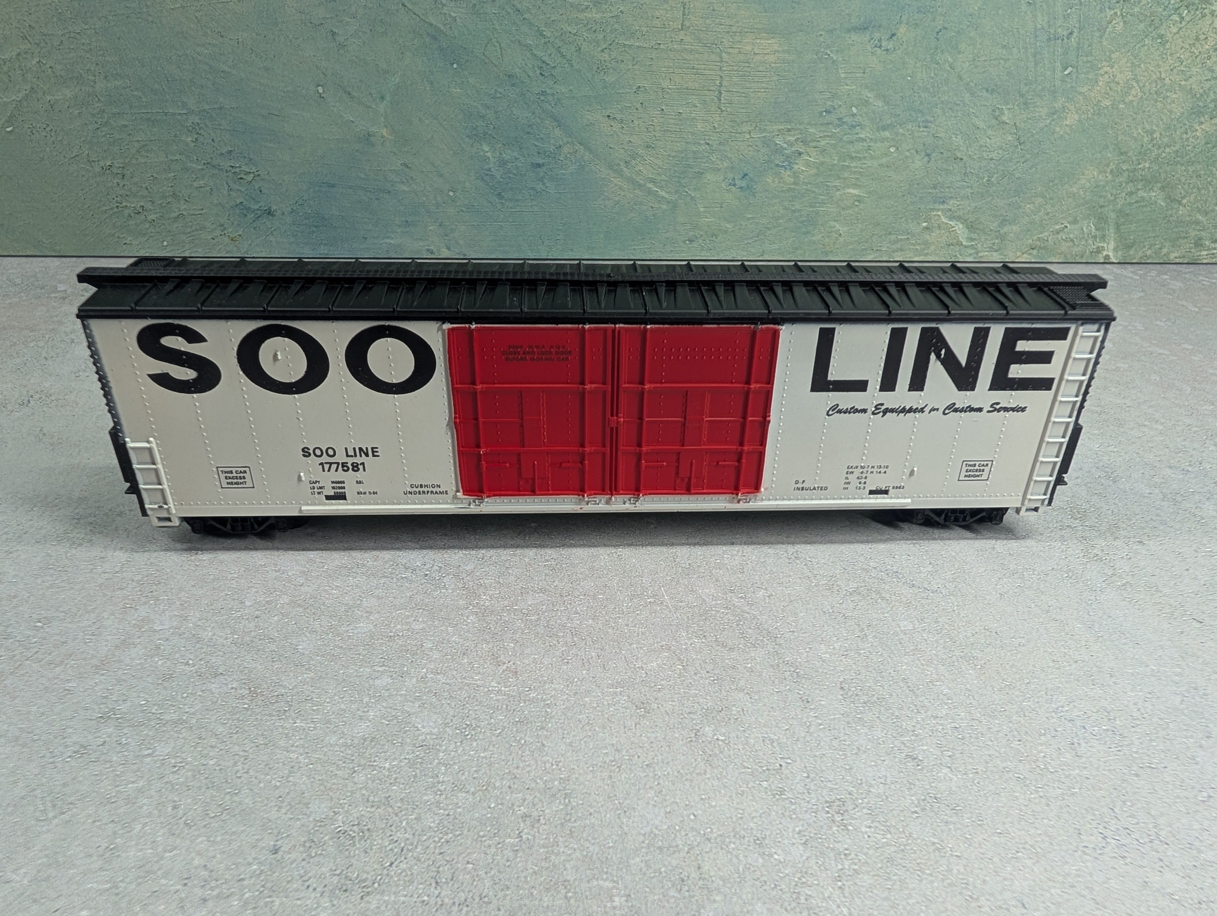 USED Tyco HO Scale 61' All Door Box Car SOO Line #177581
