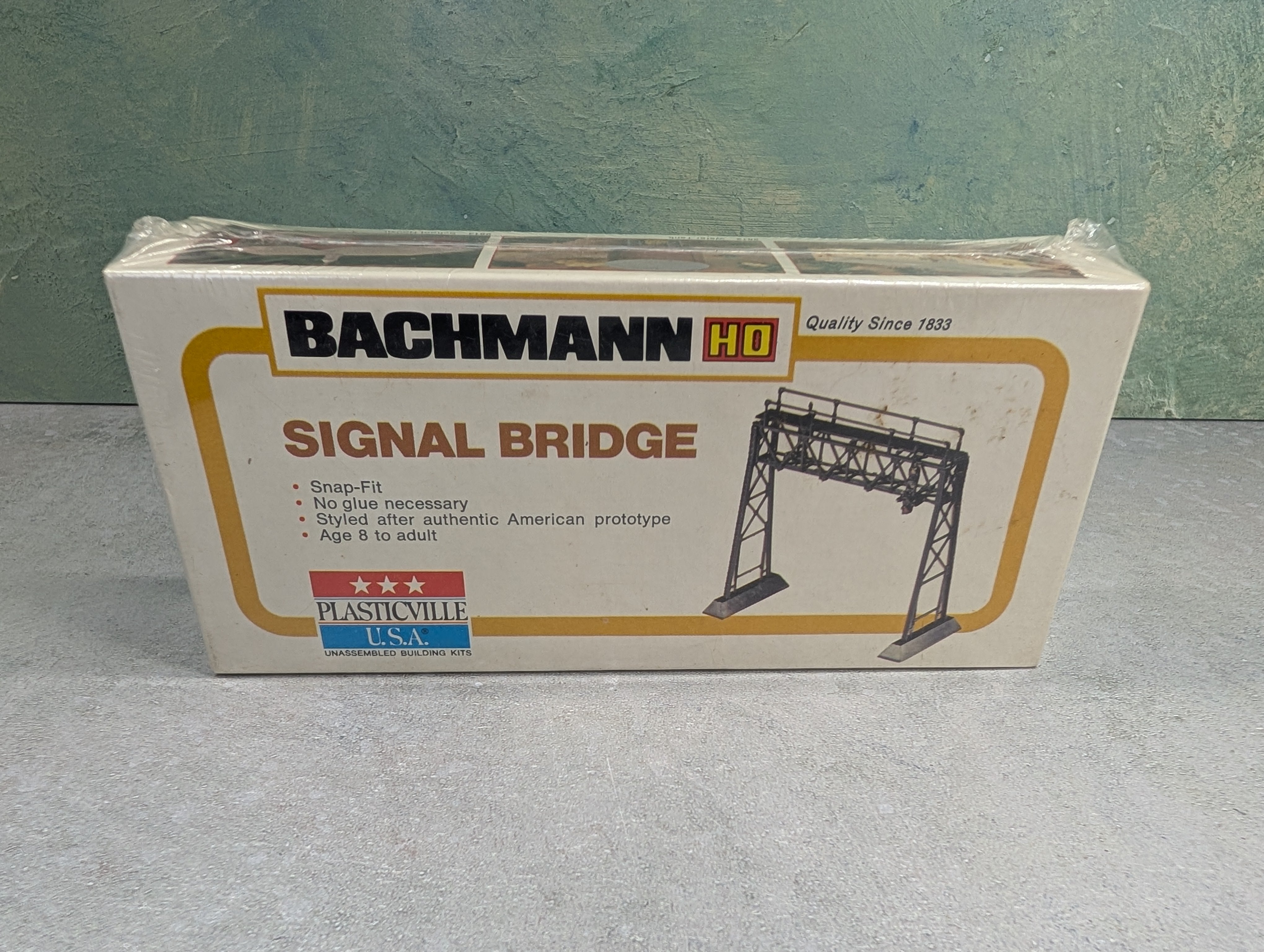USED Bachmann 2620 HO Scale Signal Bridge KIT