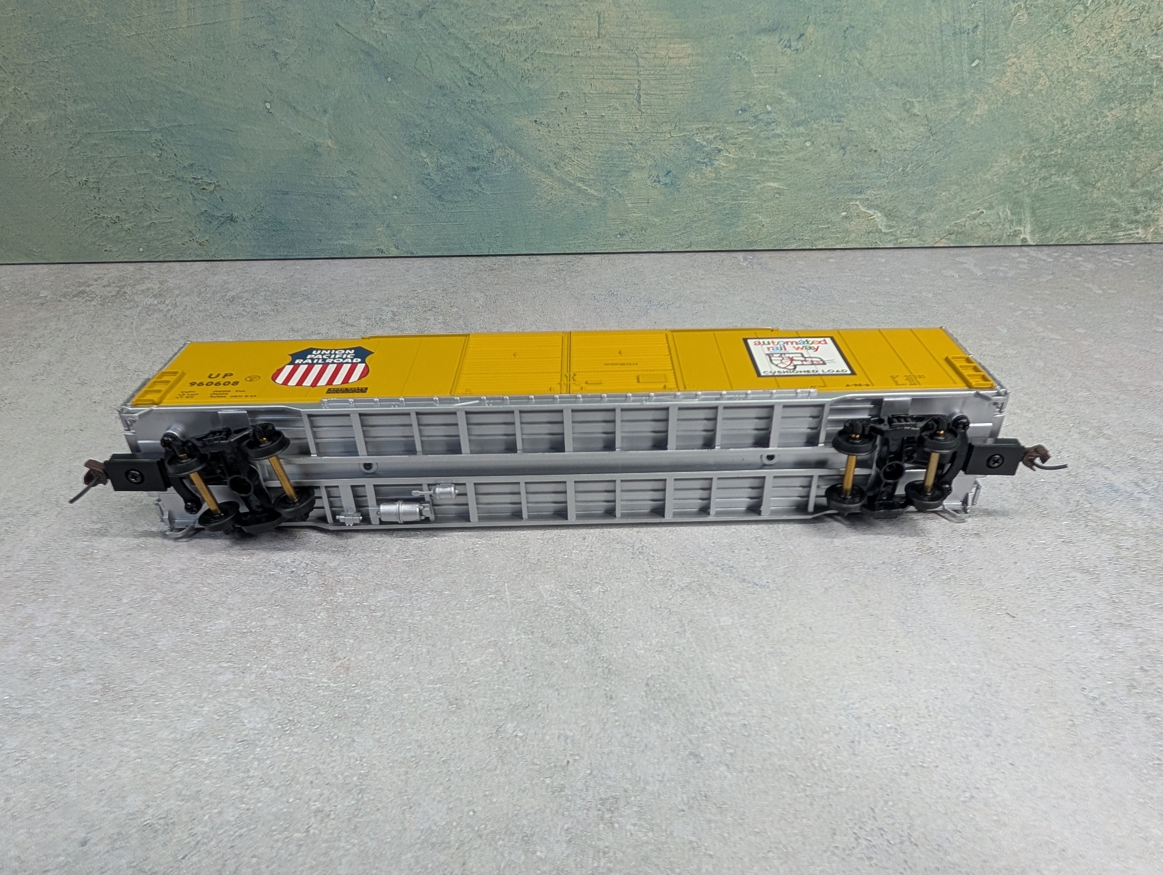 USED Walthers HO Scale 60' Box Car Union Pacific UP #960608