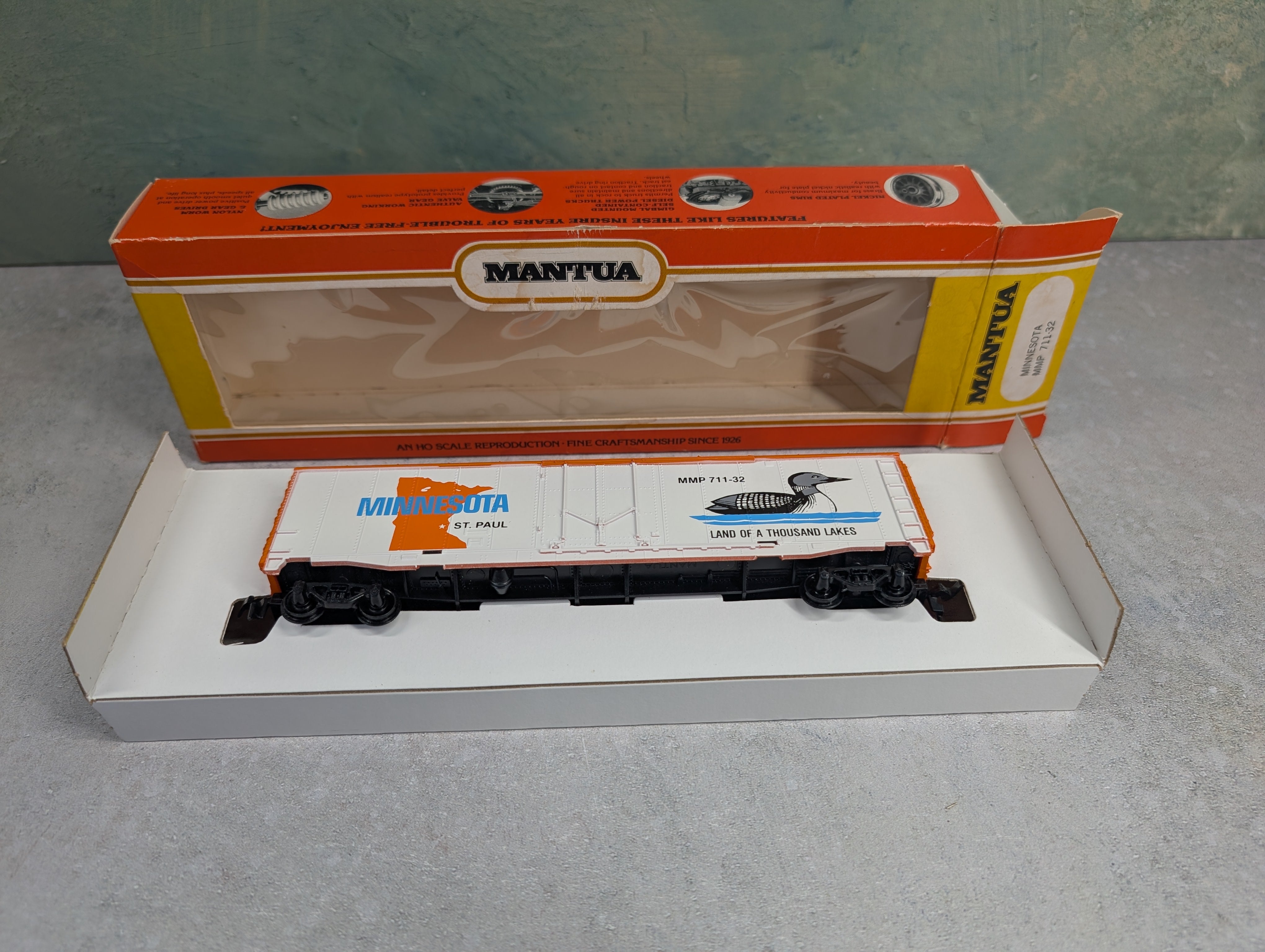 USED Mantua #711-32 HO Scale State Box Car Minnesota Land of A Thousand Lakes
