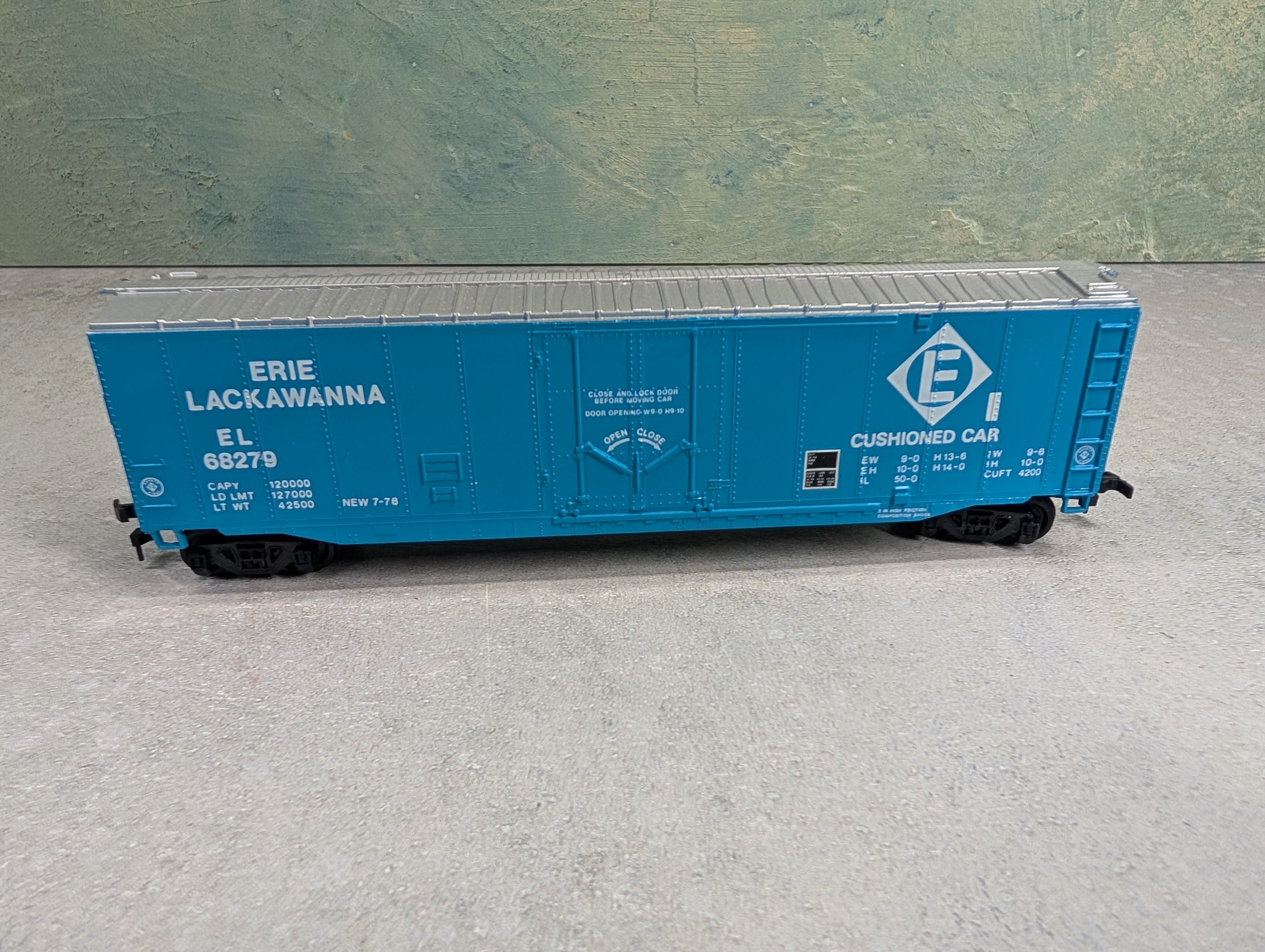 USED Bachmann HO Scale 50' Box Car Erie Lackawanna EL #68279