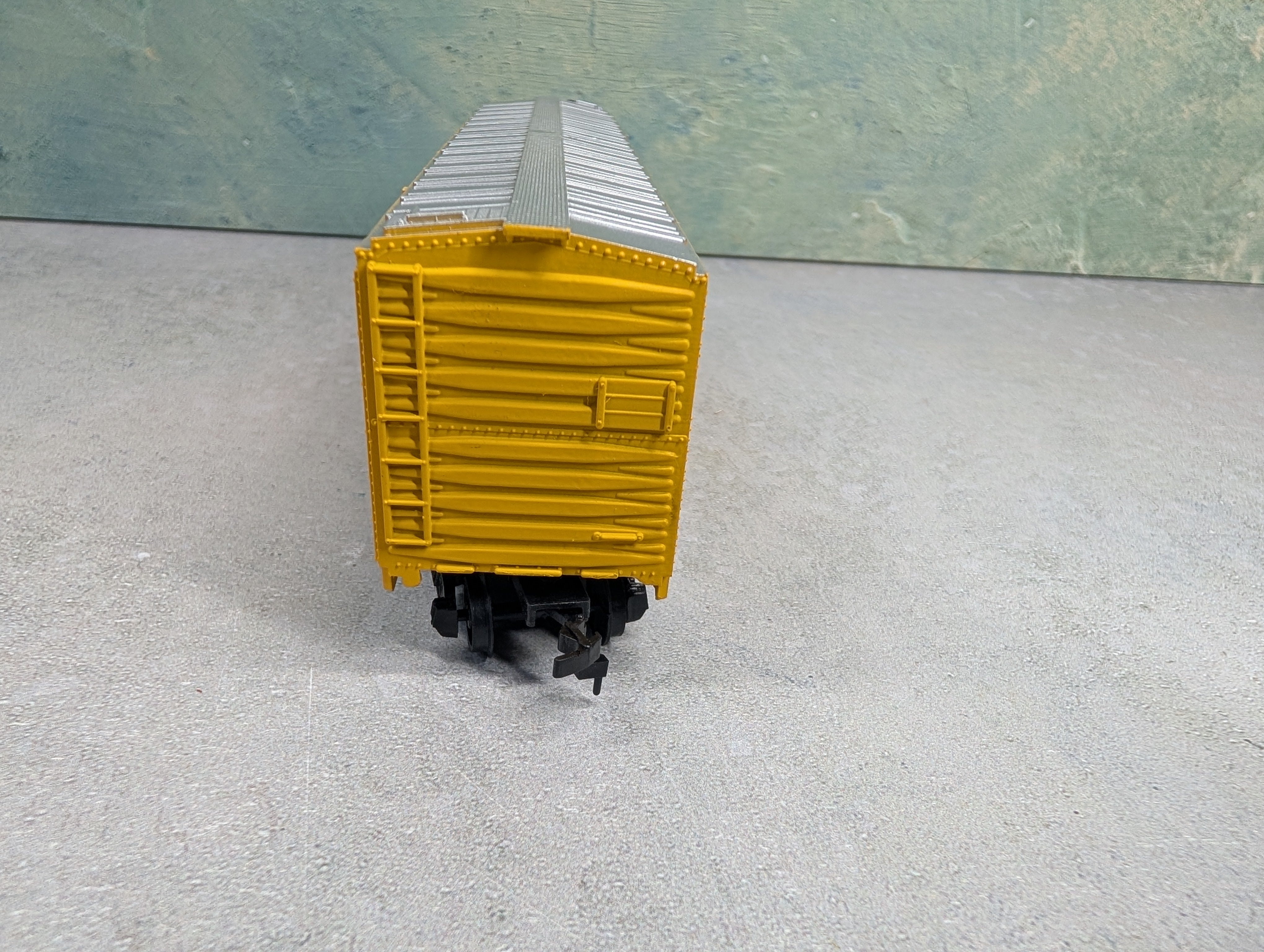 USED Bachmann HO Scale 50' Box Car Milwaukee Road MILW #56500