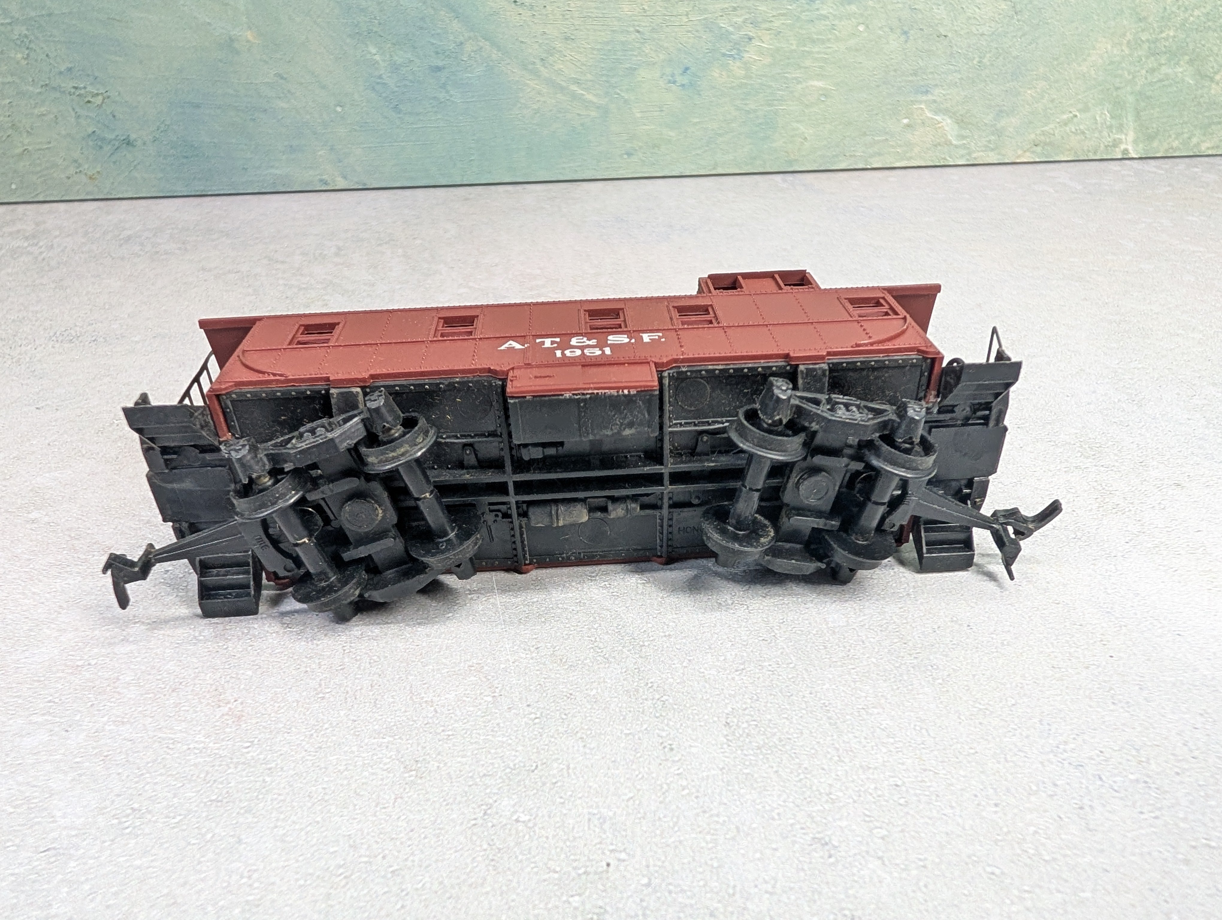 USED AHM HO Scale Caboose Santa Fe ATSF #1951