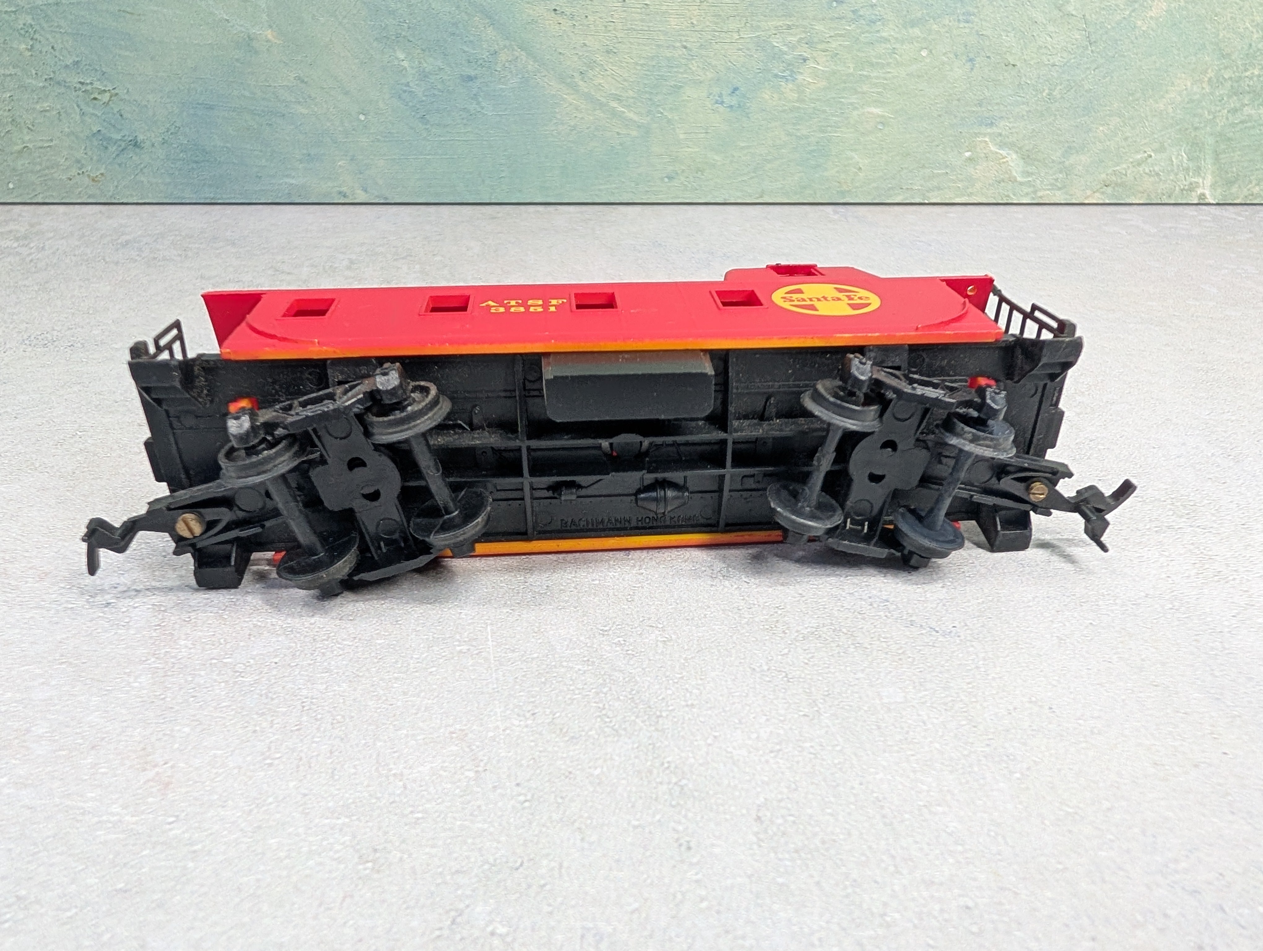USED Bachmann HO Scale Caboose Santa Fe ATSF #3851