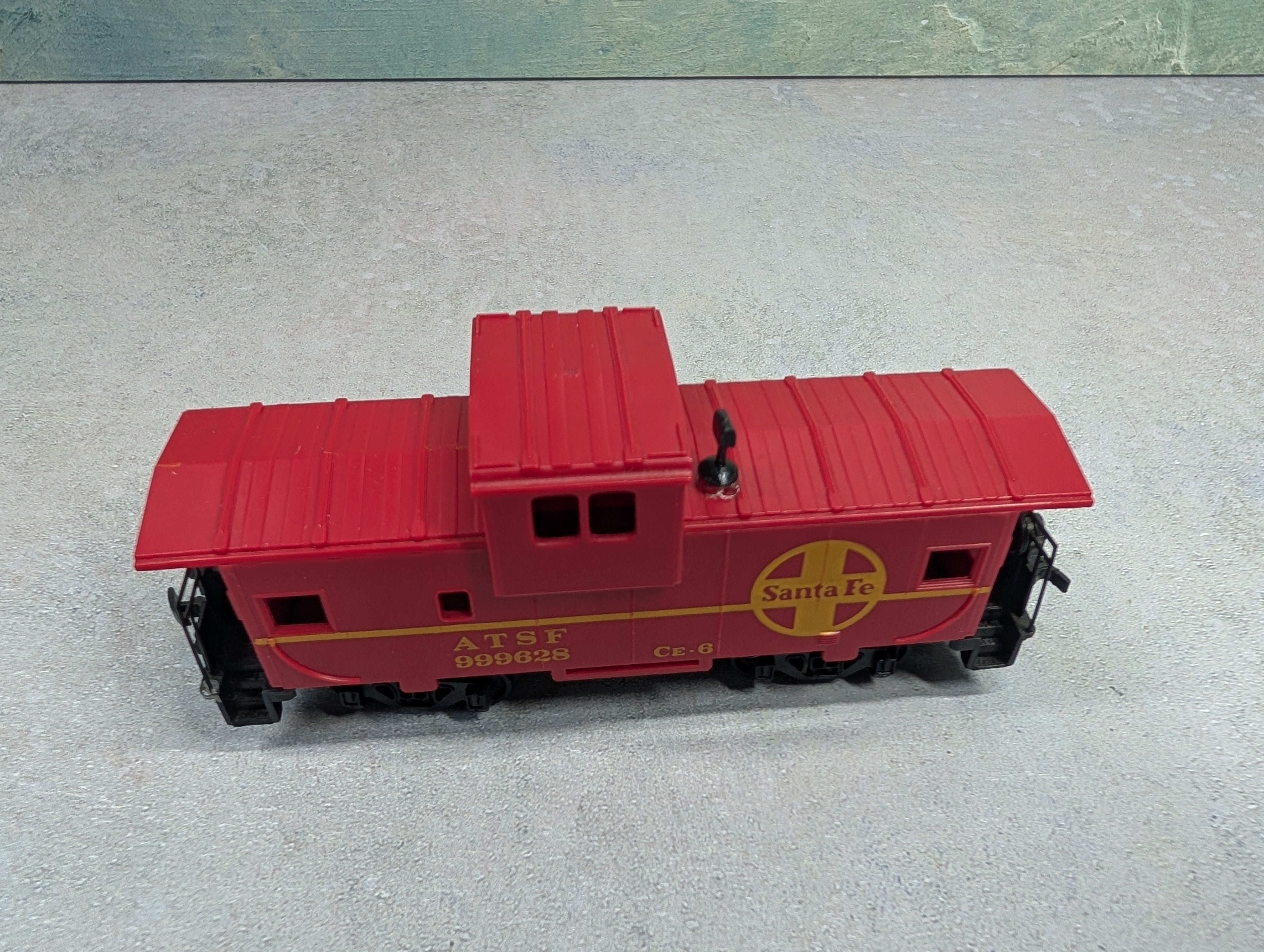 USED Bachmann HO Scale Caboose Santa Fe ATSF #999628