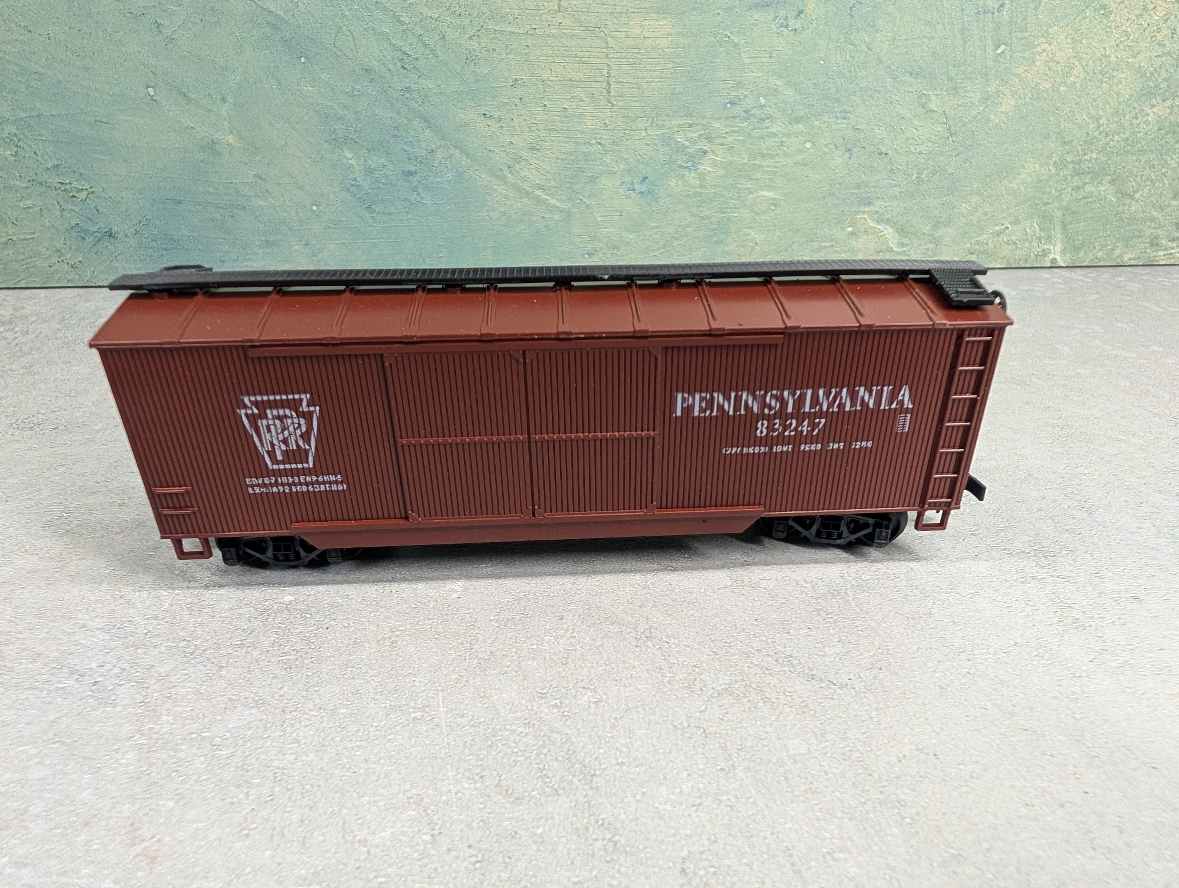 USED AHM HO Scale Wooden Double Door Box Car Pennsylvania #83247